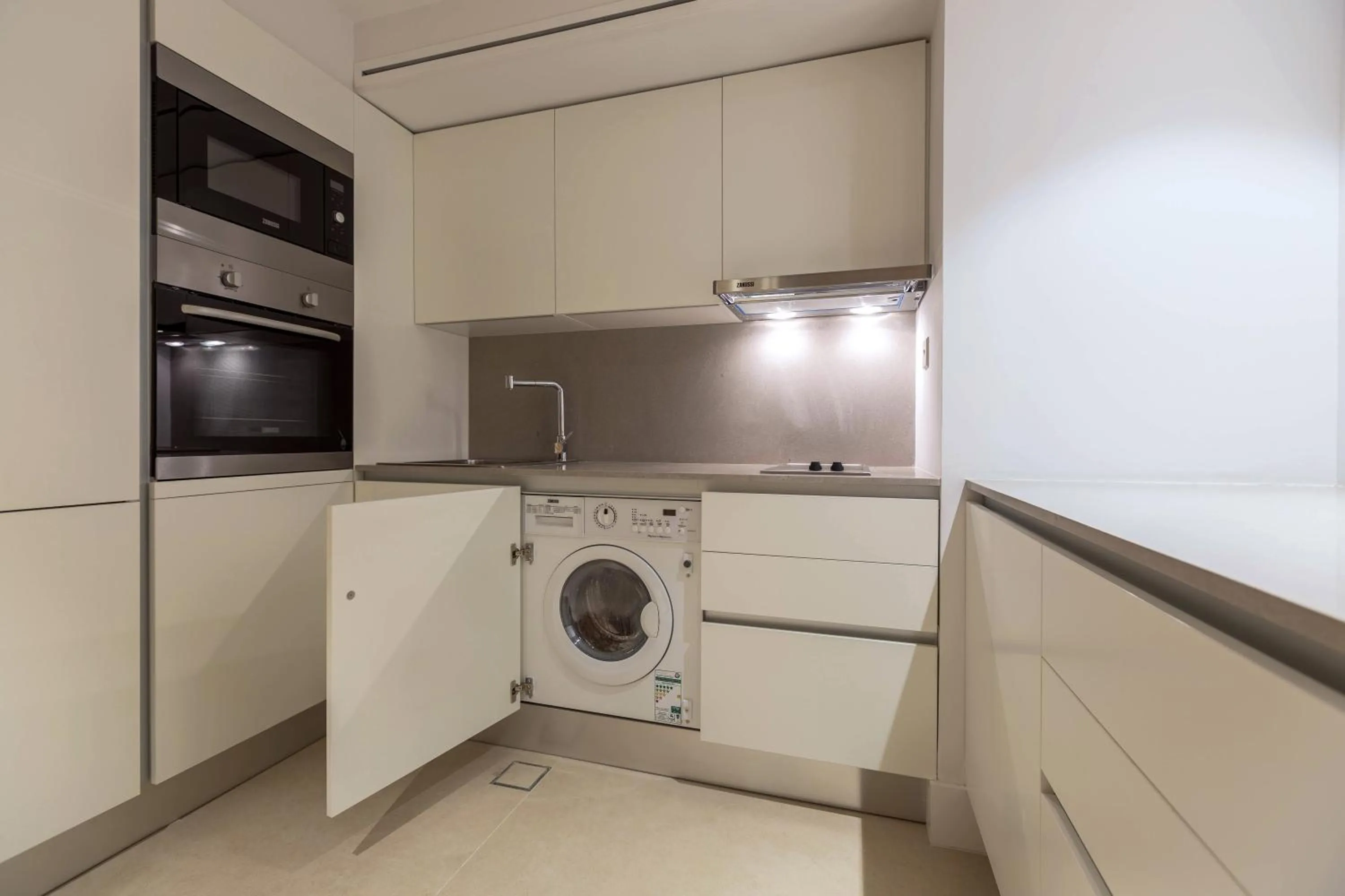 Kitchen or kitchenette in Delta Hotel Apartments