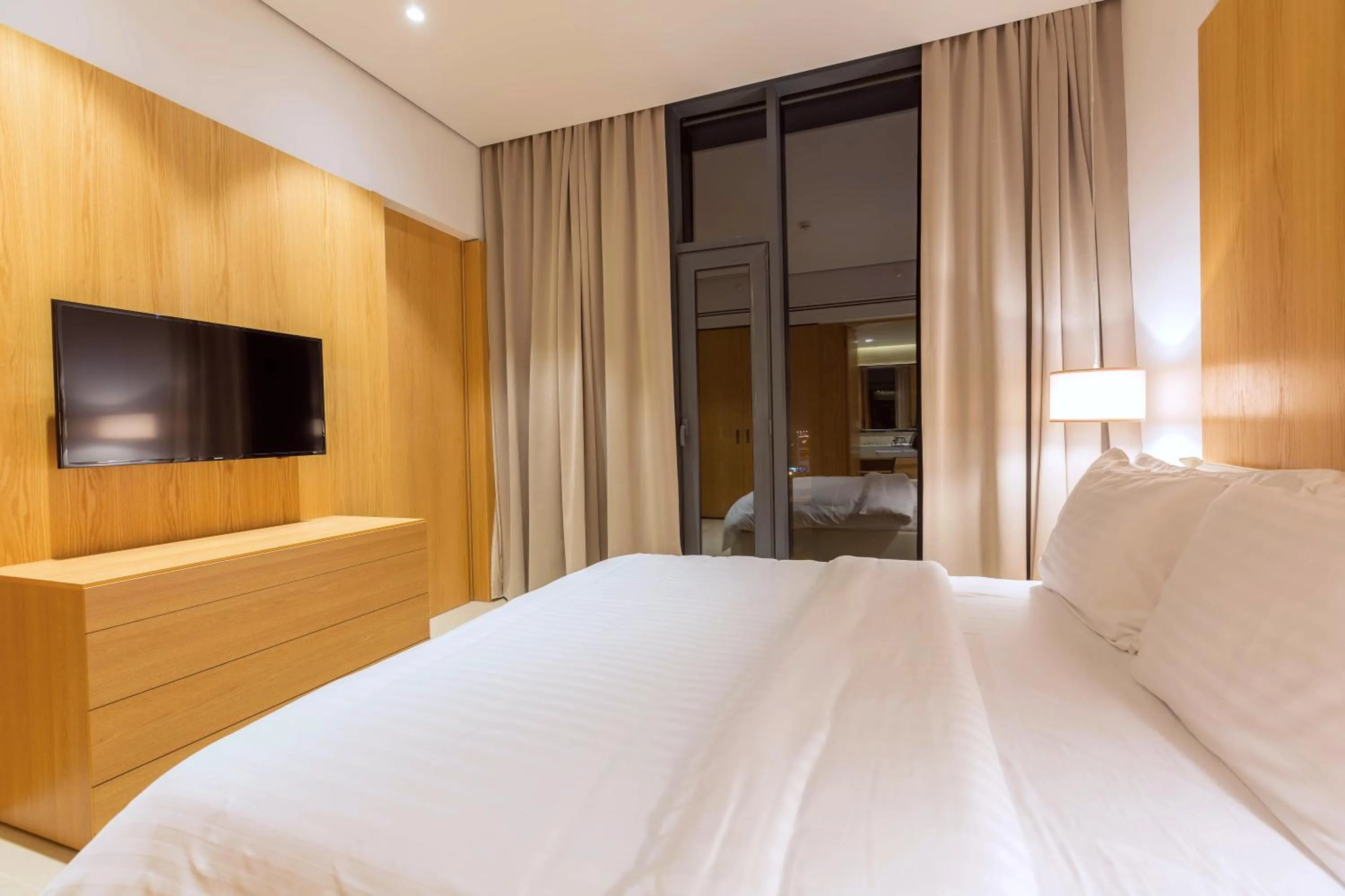 Bedroom, Bed in Delta Hotel Apartments