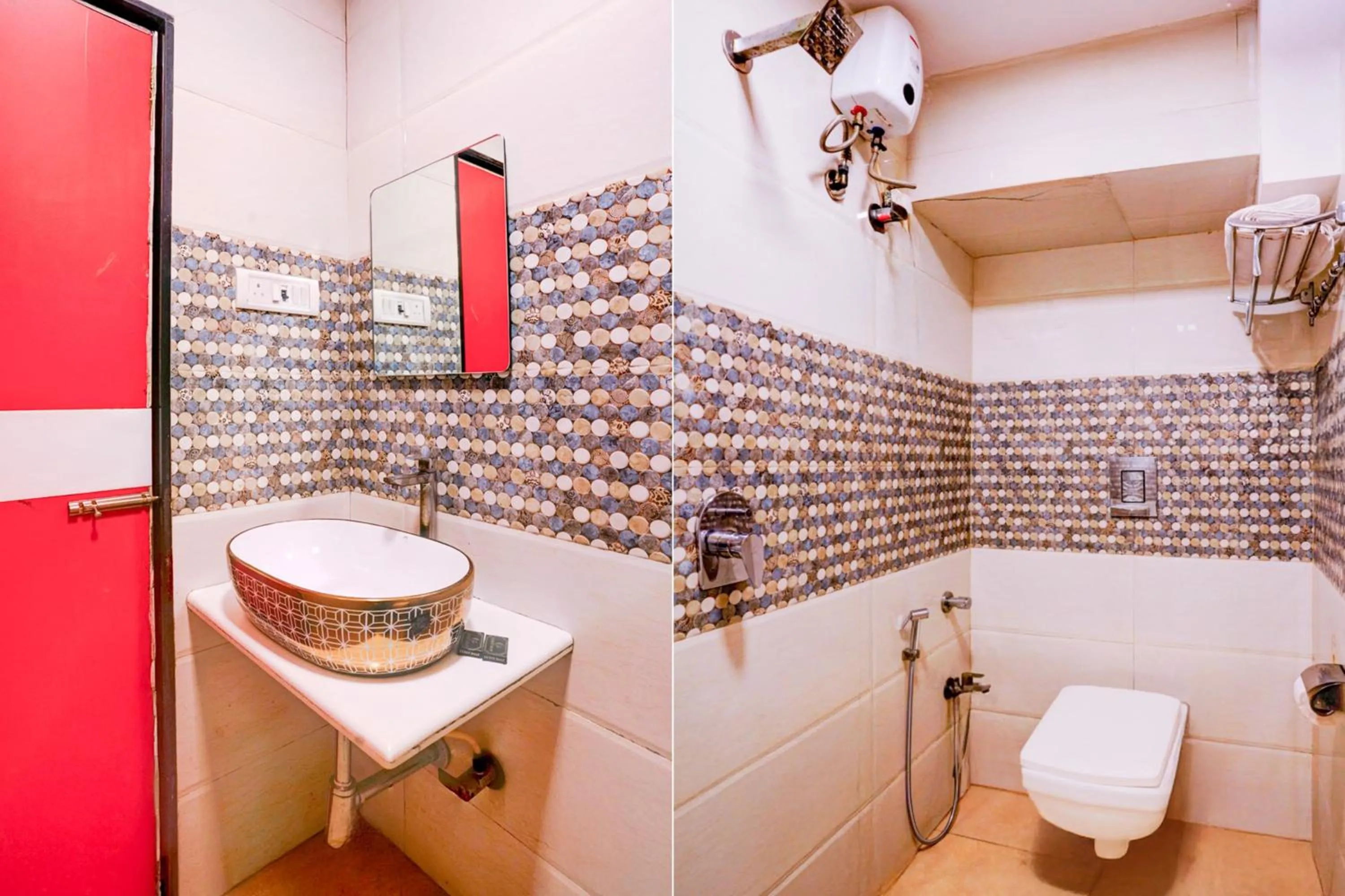 Bathroom in Super Collection O Andheri West Near KokilaBen Hospital