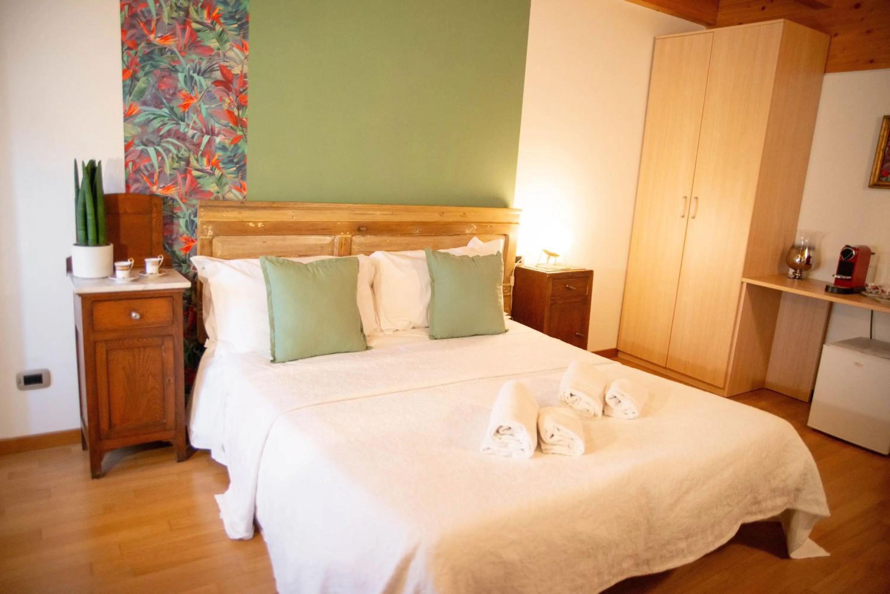 Bed in Pietra di Verona Residenza