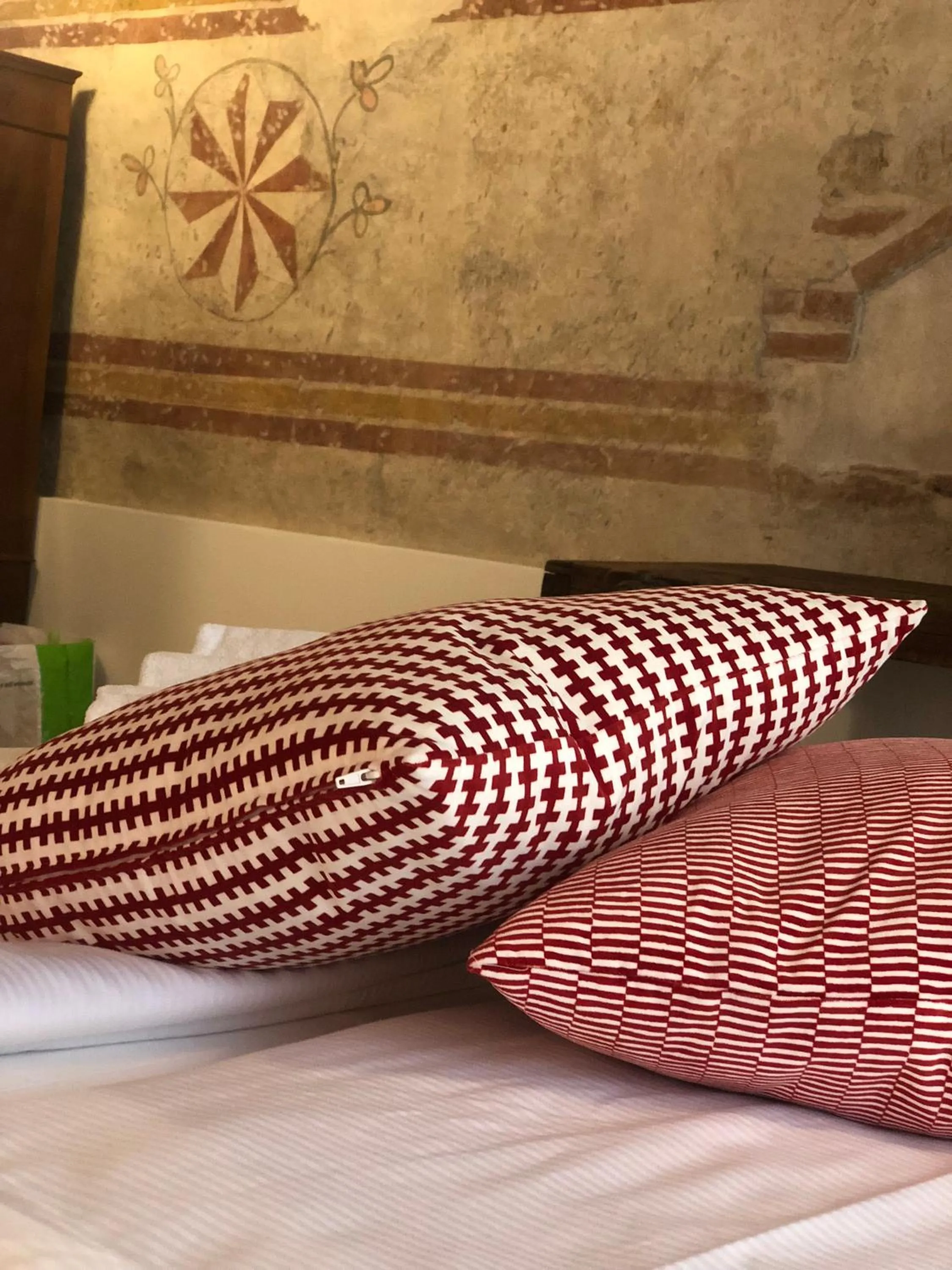 Decorative detail in Pietra di Verona Residenza