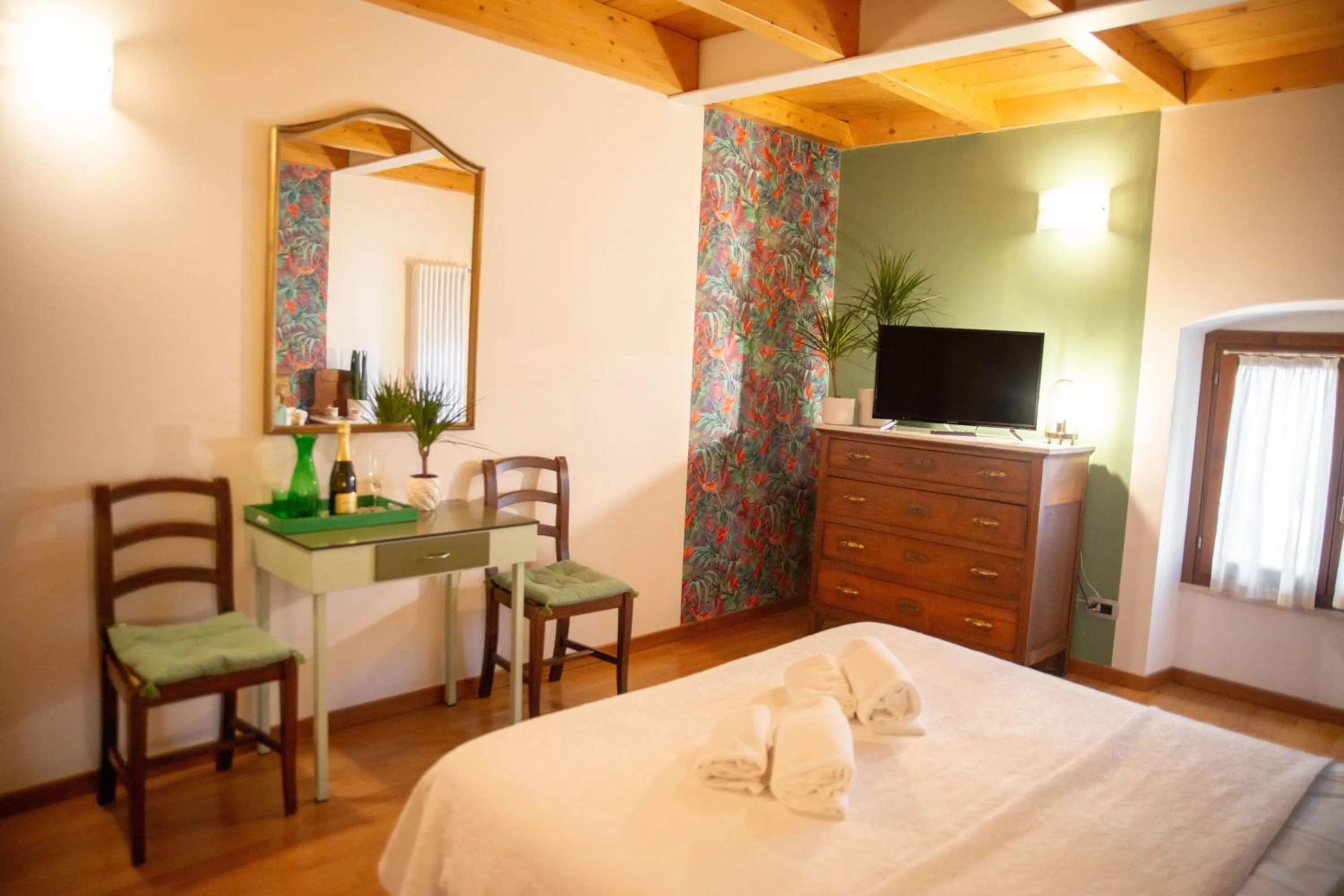 Bed in Pietra di Verona Residenza