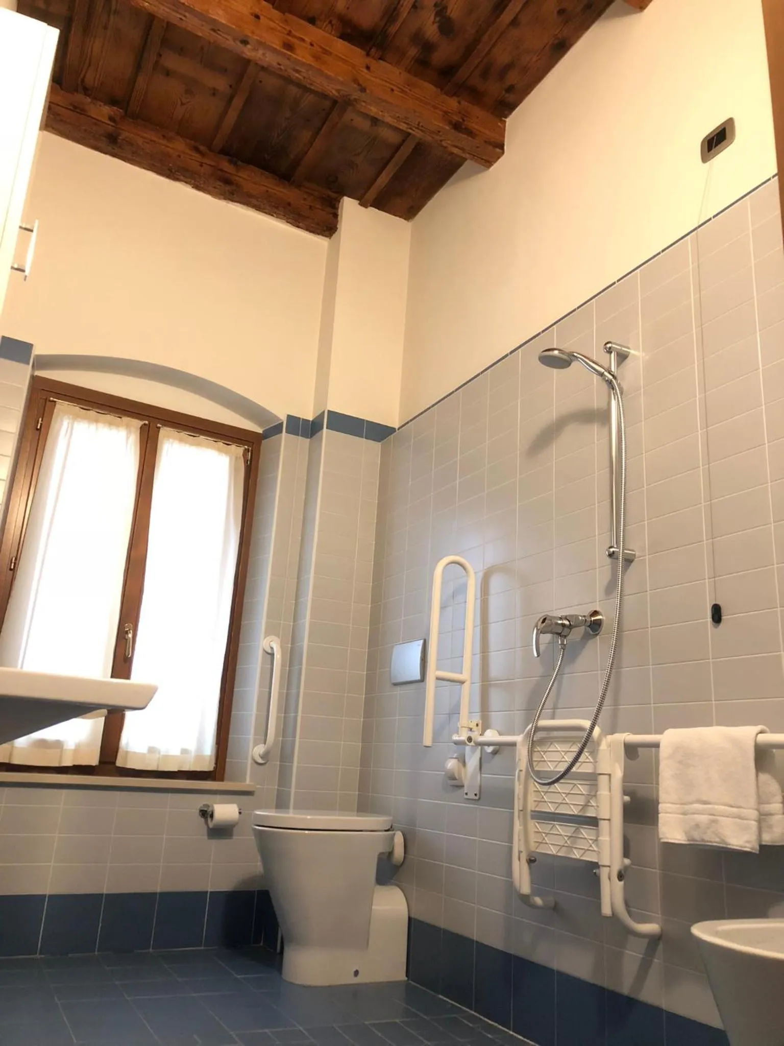Shower in Pietra di Verona Residenza