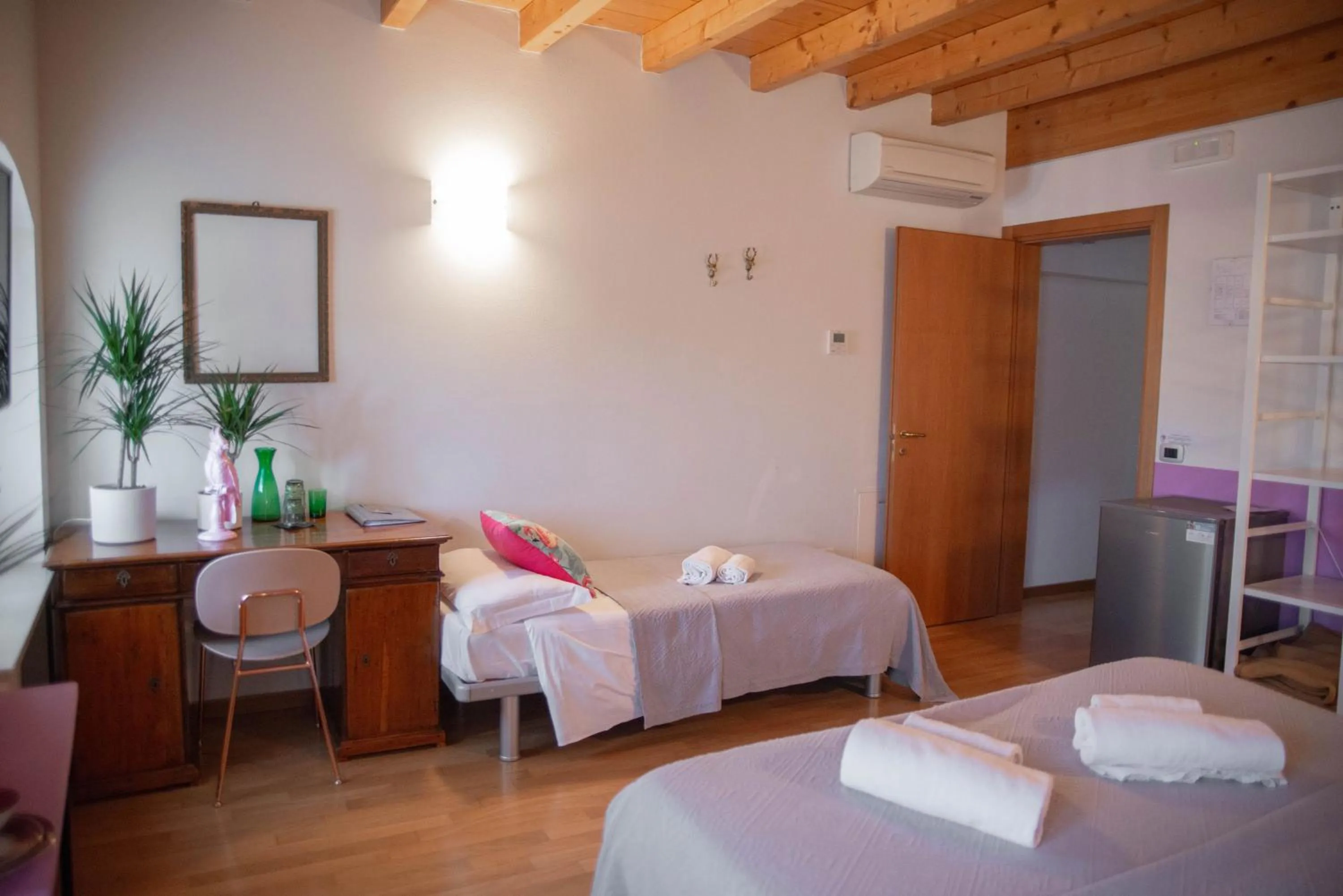 Bed in Pietra di Verona Residenza