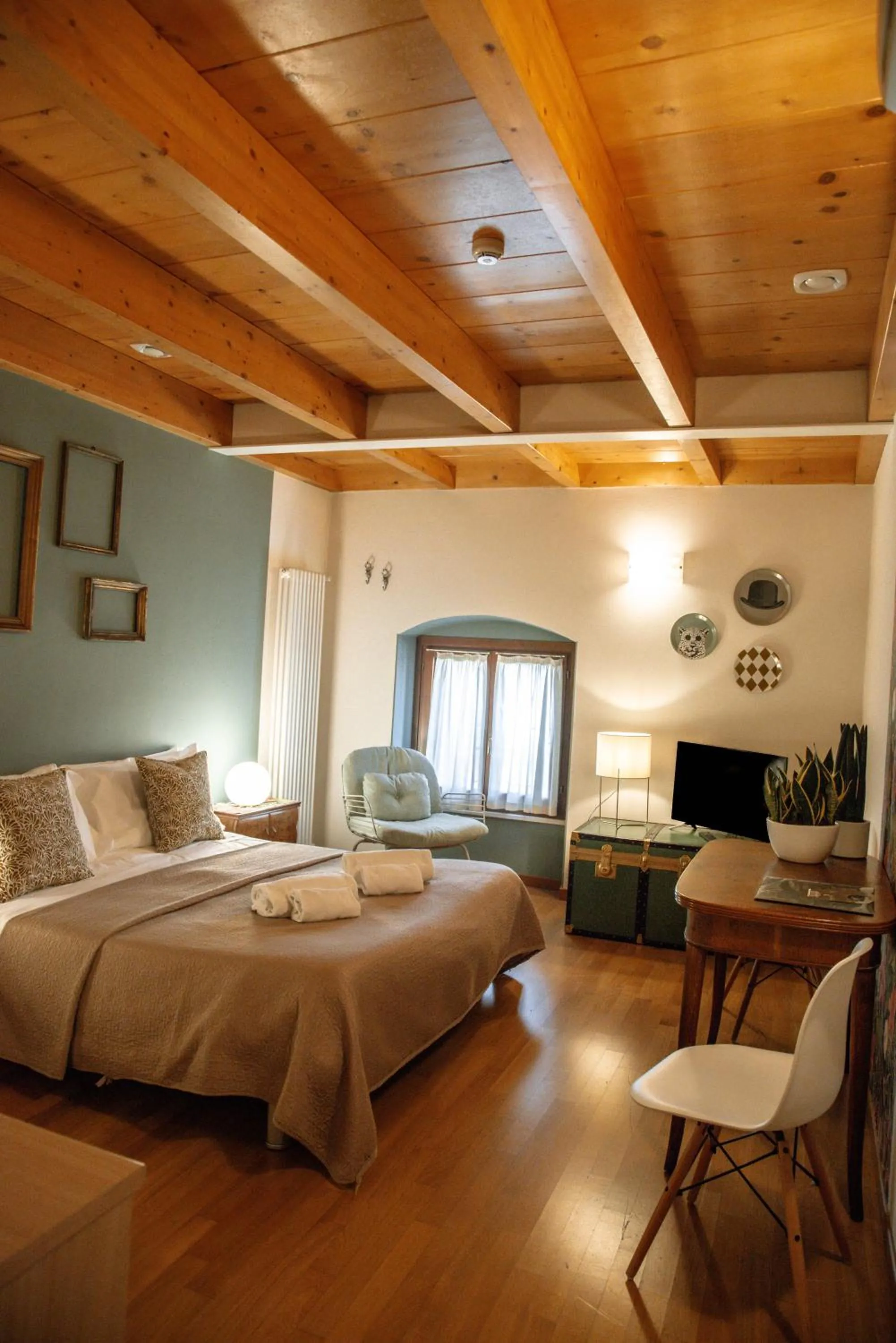 Bed in Pietra di Verona Residenza