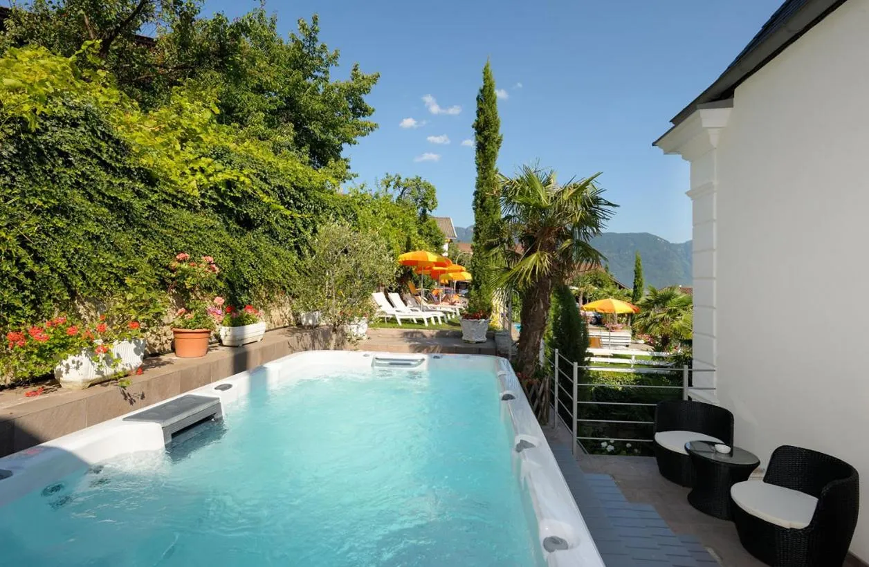 Swimming pool in Villa Maria