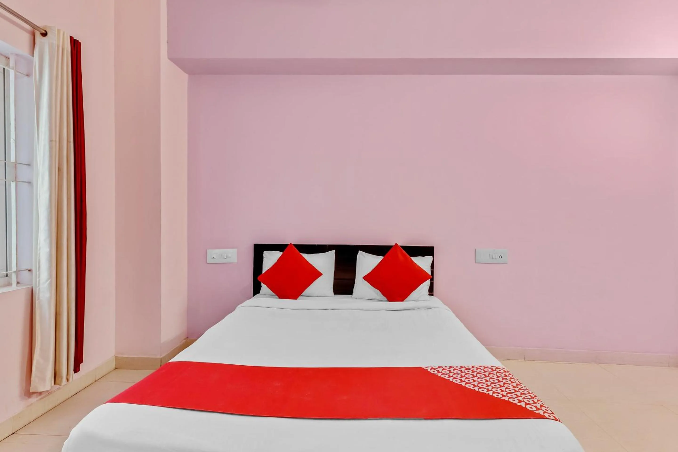 Bedroom, Bed in Hotel O Aaira Inn