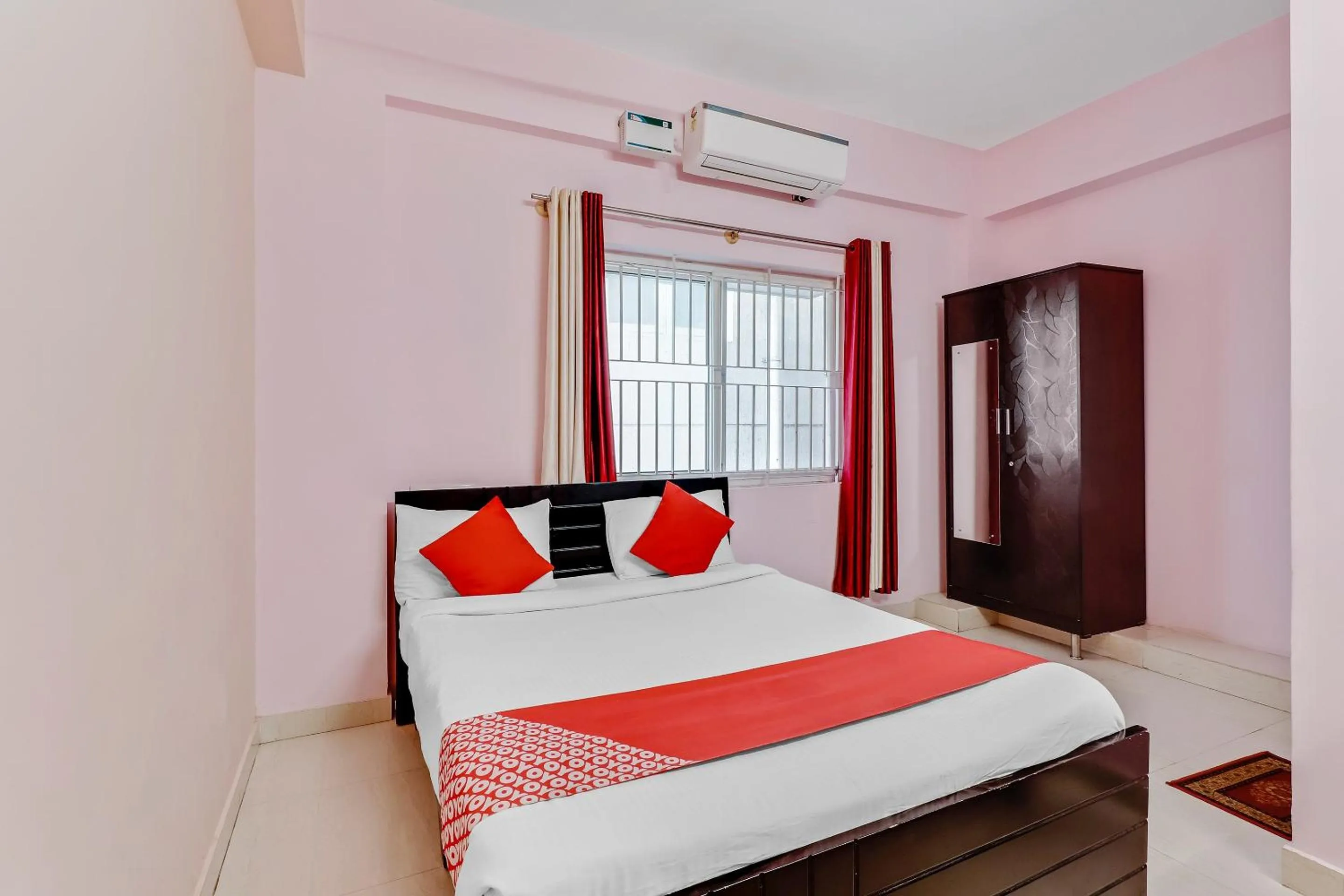 Bedroom, Bed in Hotel O Aaira Inn