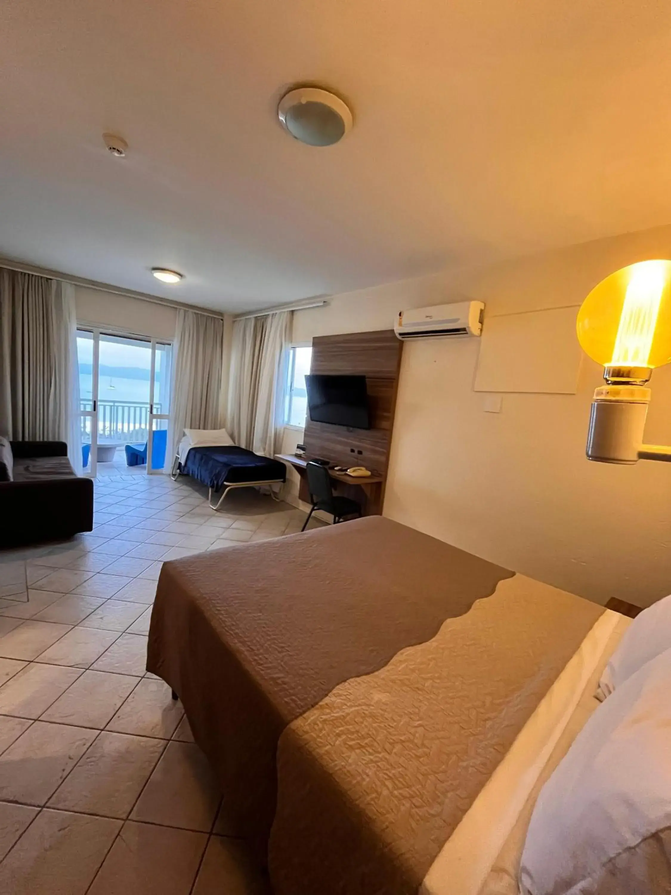 Superior Suite in Hotel Torres da Cachoeira Superior Suite in Hotel Torres da Cachoeira