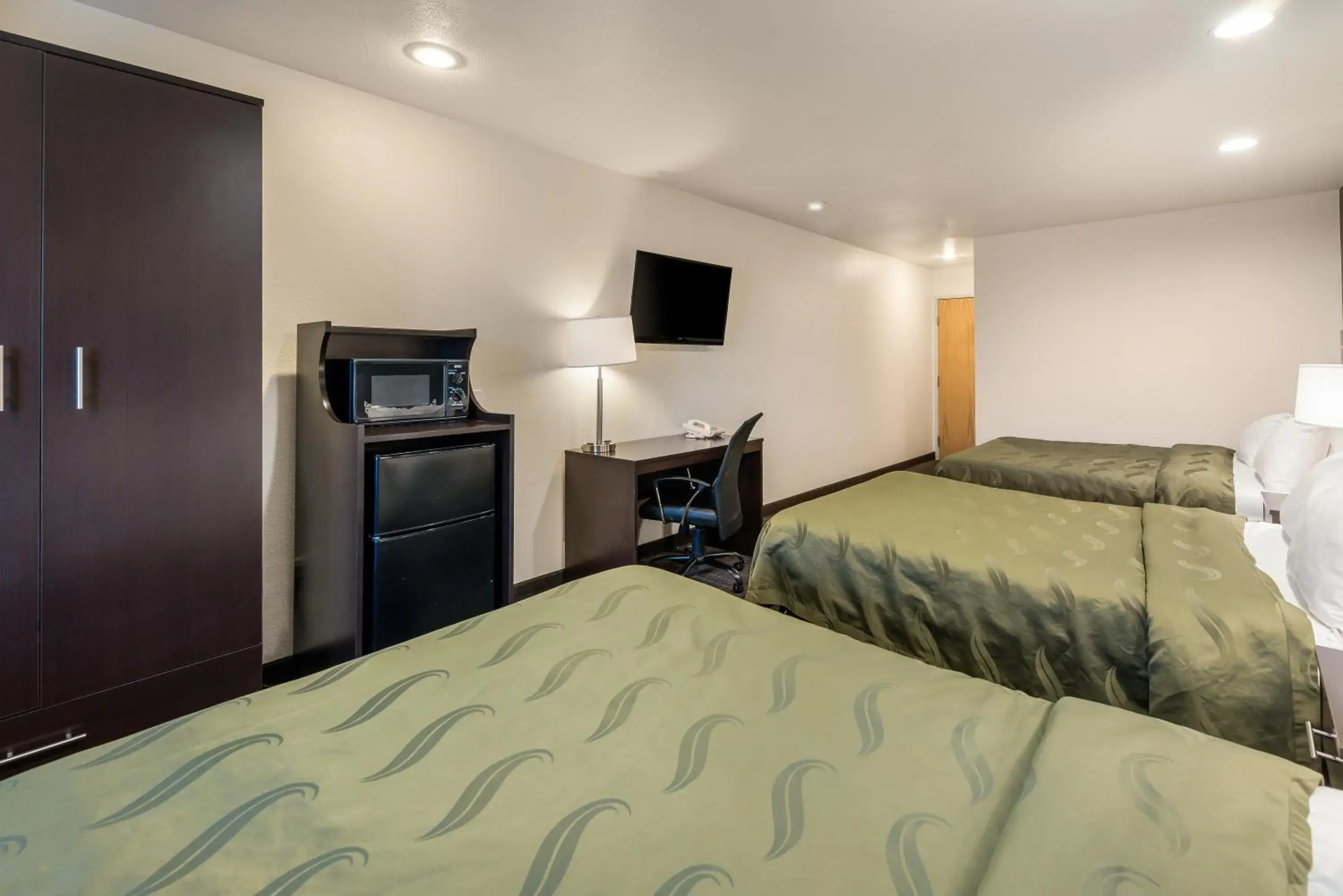 Queen Room with Three Queen Beds - Non-Smoking in Quality Inn & Suites near NAS Fallon Queen Room with Three Queen Beds - Non-Smoking in Quality Inn & Suites near NAS Fallon