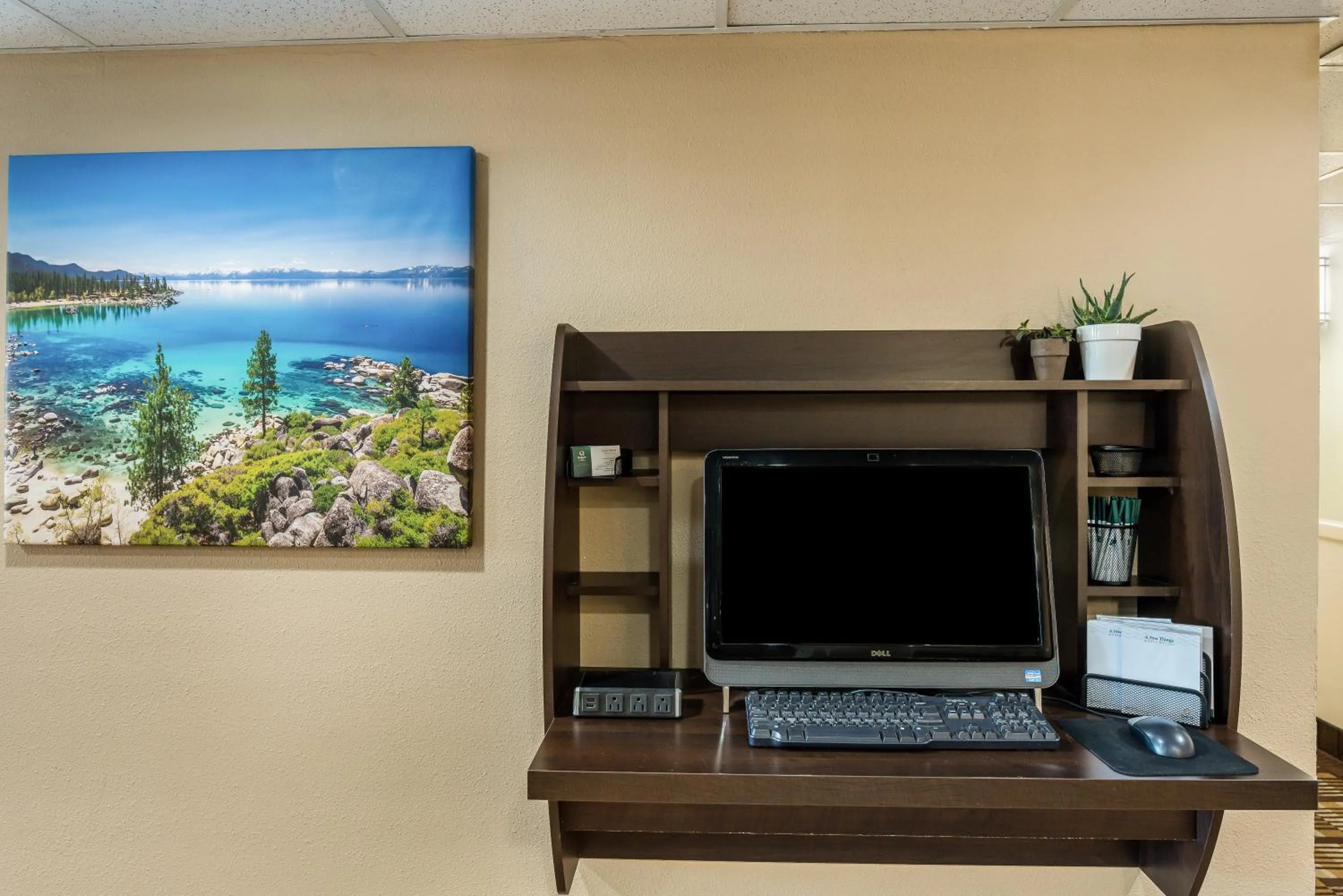 Business facilities in Quality Inn & Suites near NAS Fallon