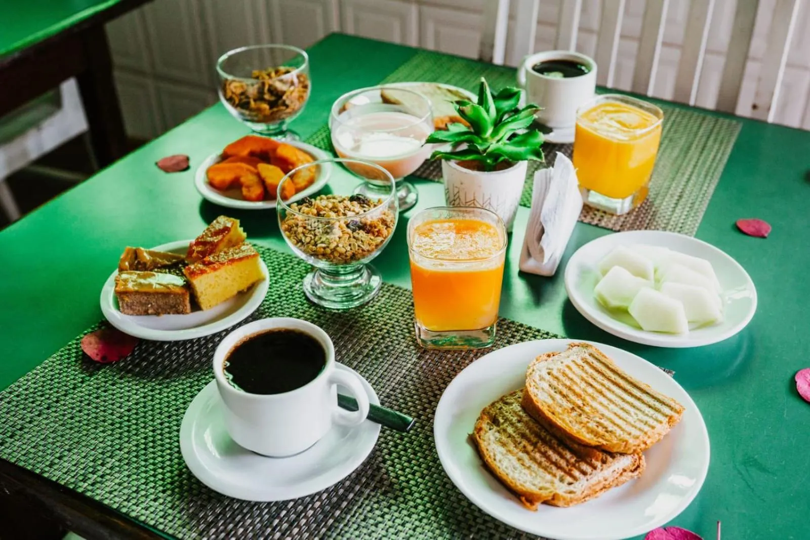 Breakfast in Pousada Casa da Pedra