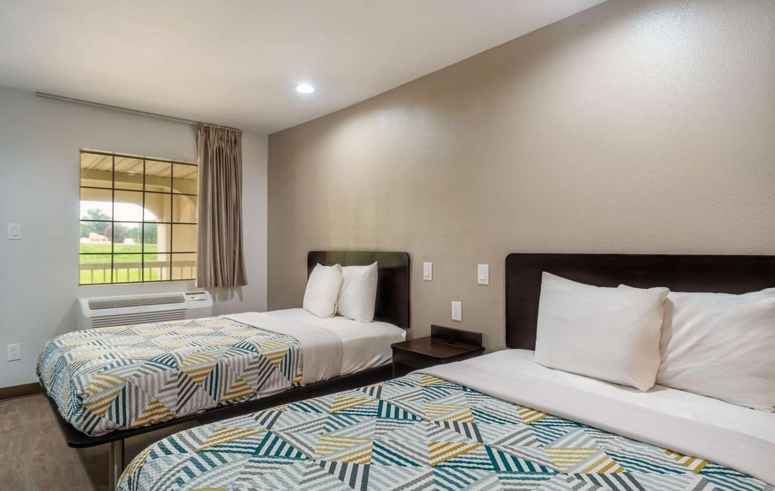 Bedroom, Bed in Motel 6-Livingston, TX