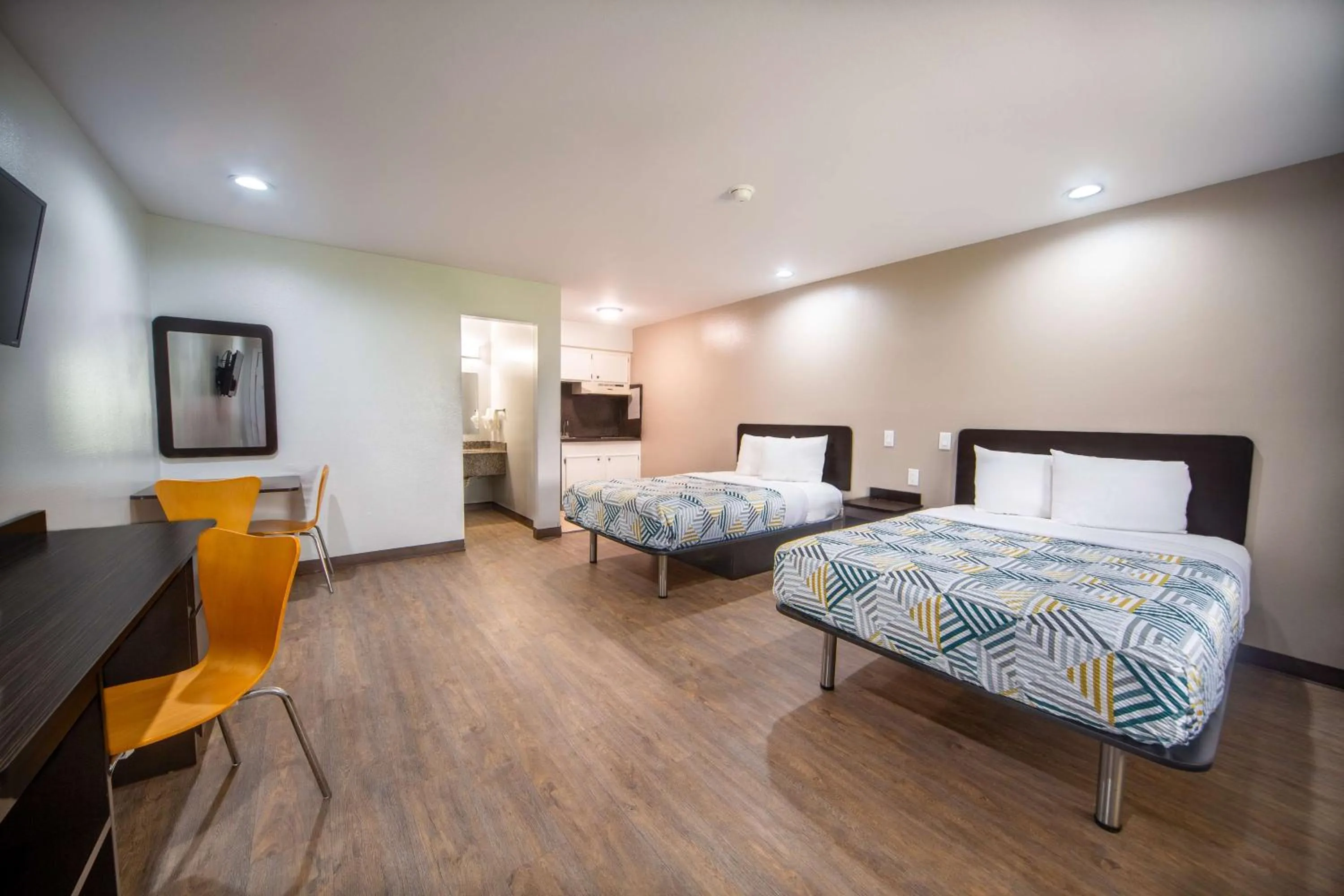 Other, Bed in Motel 6-Livingston, TX