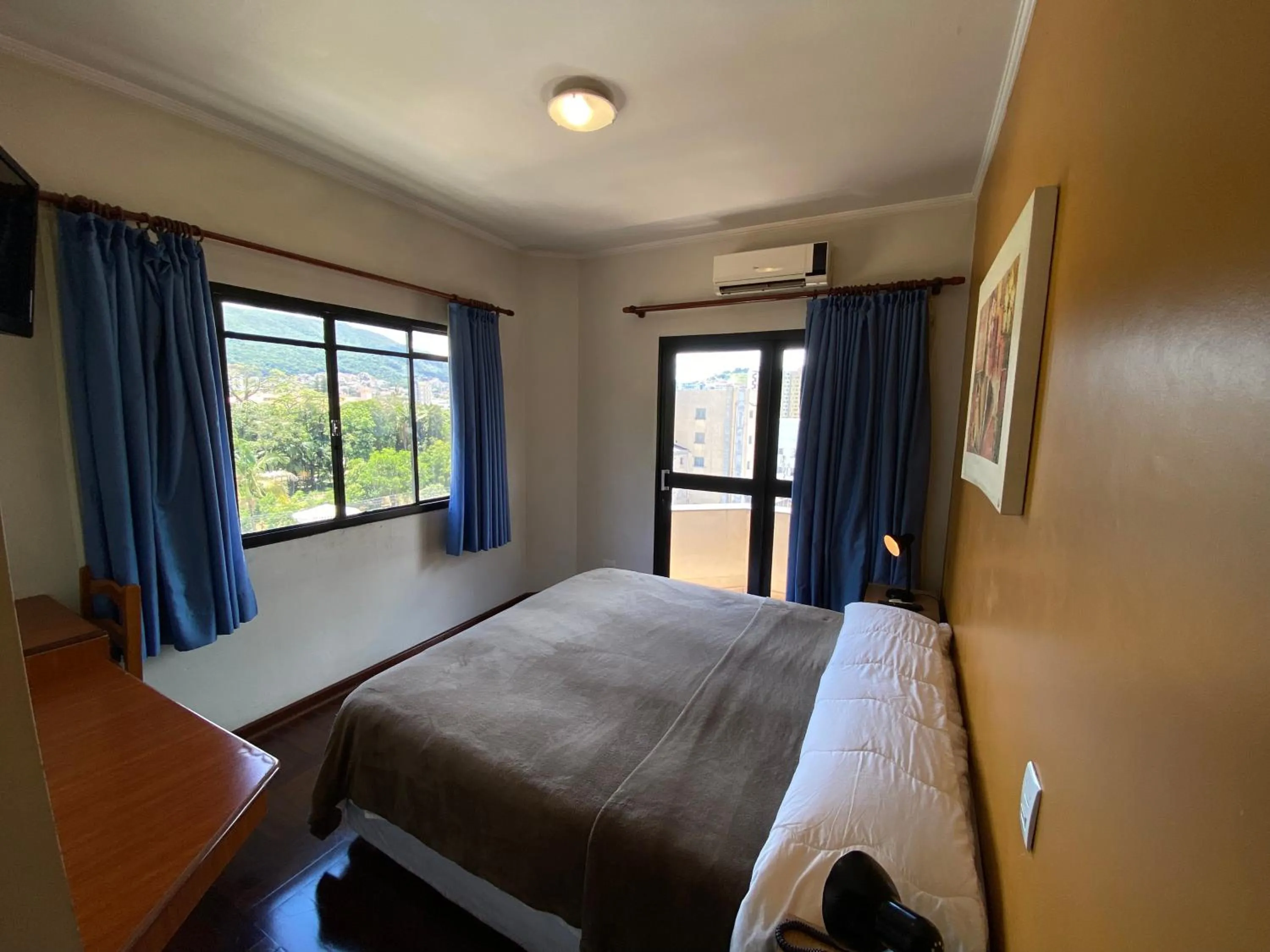 Photo of the whole room, Bed in Minas Garden Hotel