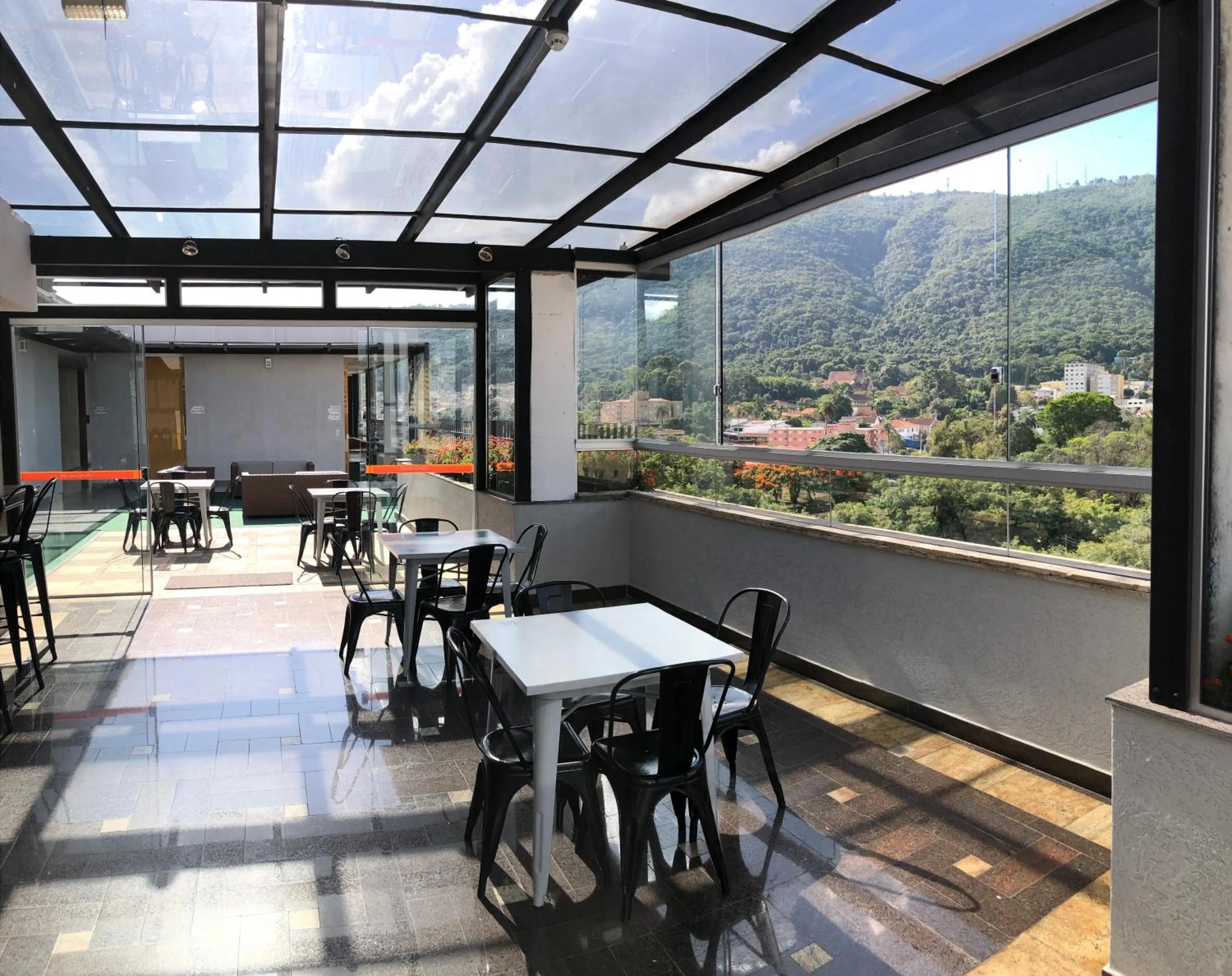 Lounge or bar in Minas Garden Hotel