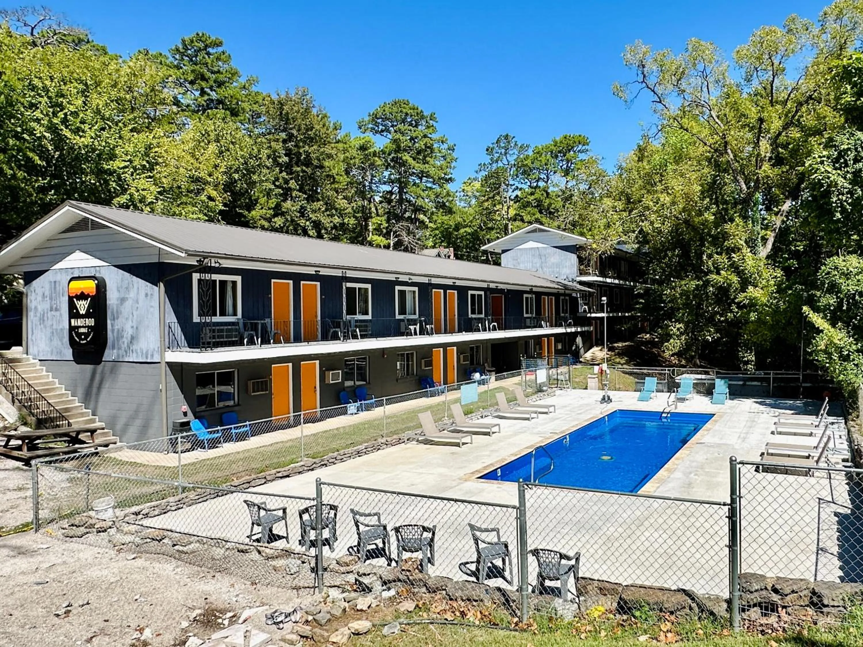 Swimming pool in The Wanderoo Lodge