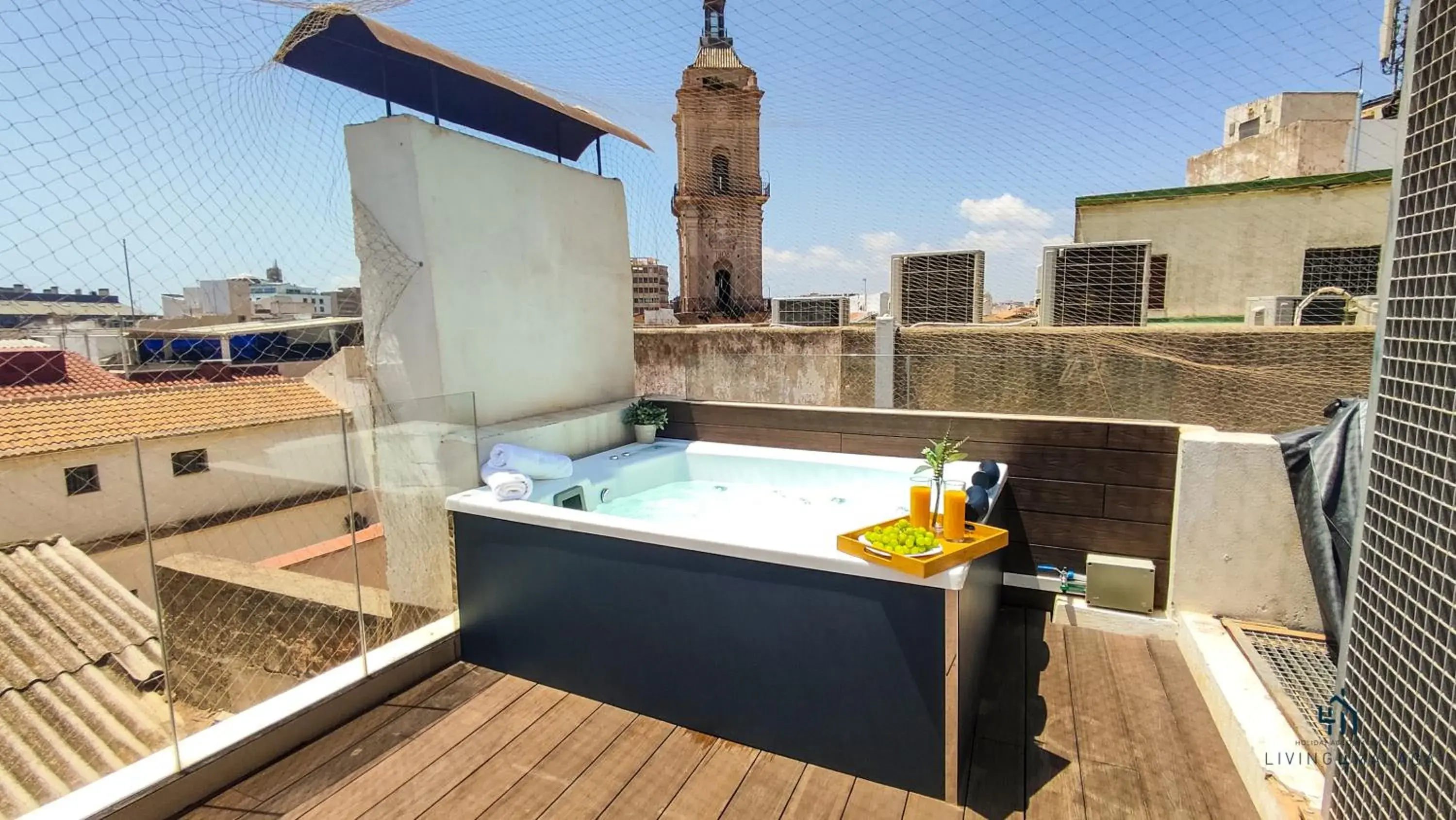 Studio Apartment with Rooftop and Spa Bath in Living4Malaga Skyline Apartments Studio Apartment with Rooftop and Spa Bath in Living4Malaga Skyline Apartments