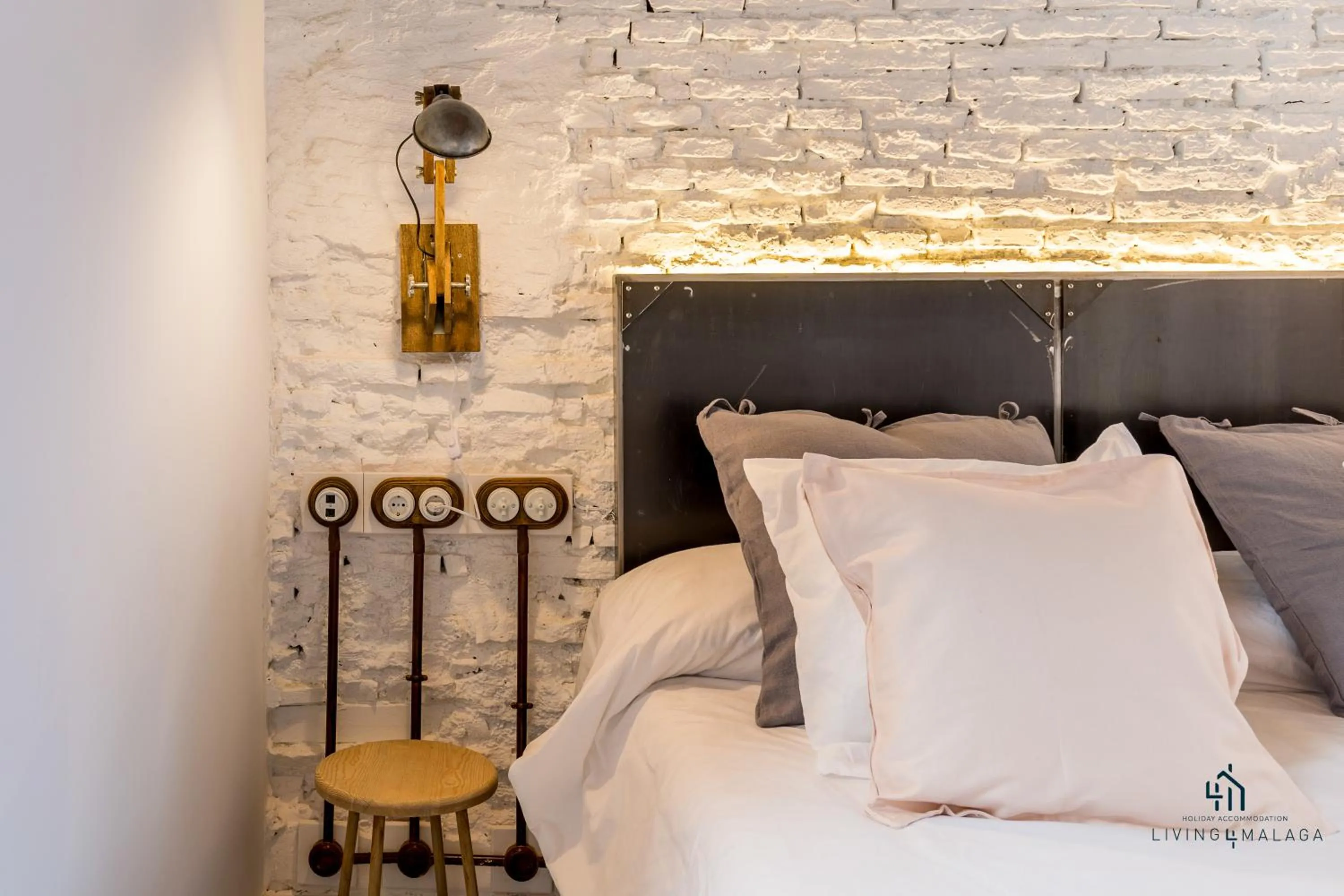 Bed in Living4Malaga Skyline Apartments