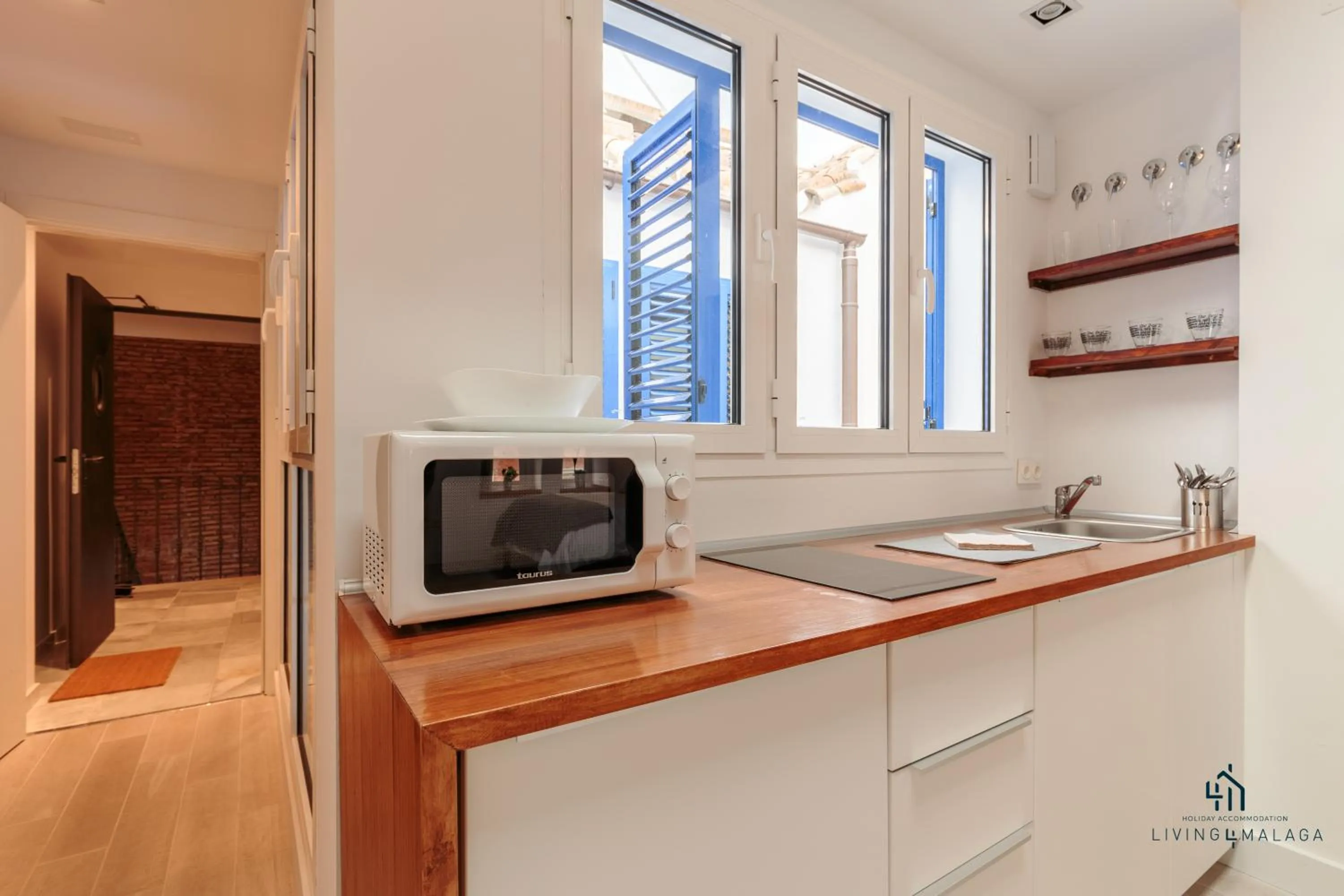 Kitchen or kitchenette in Living4Malaga Skyline Apartments