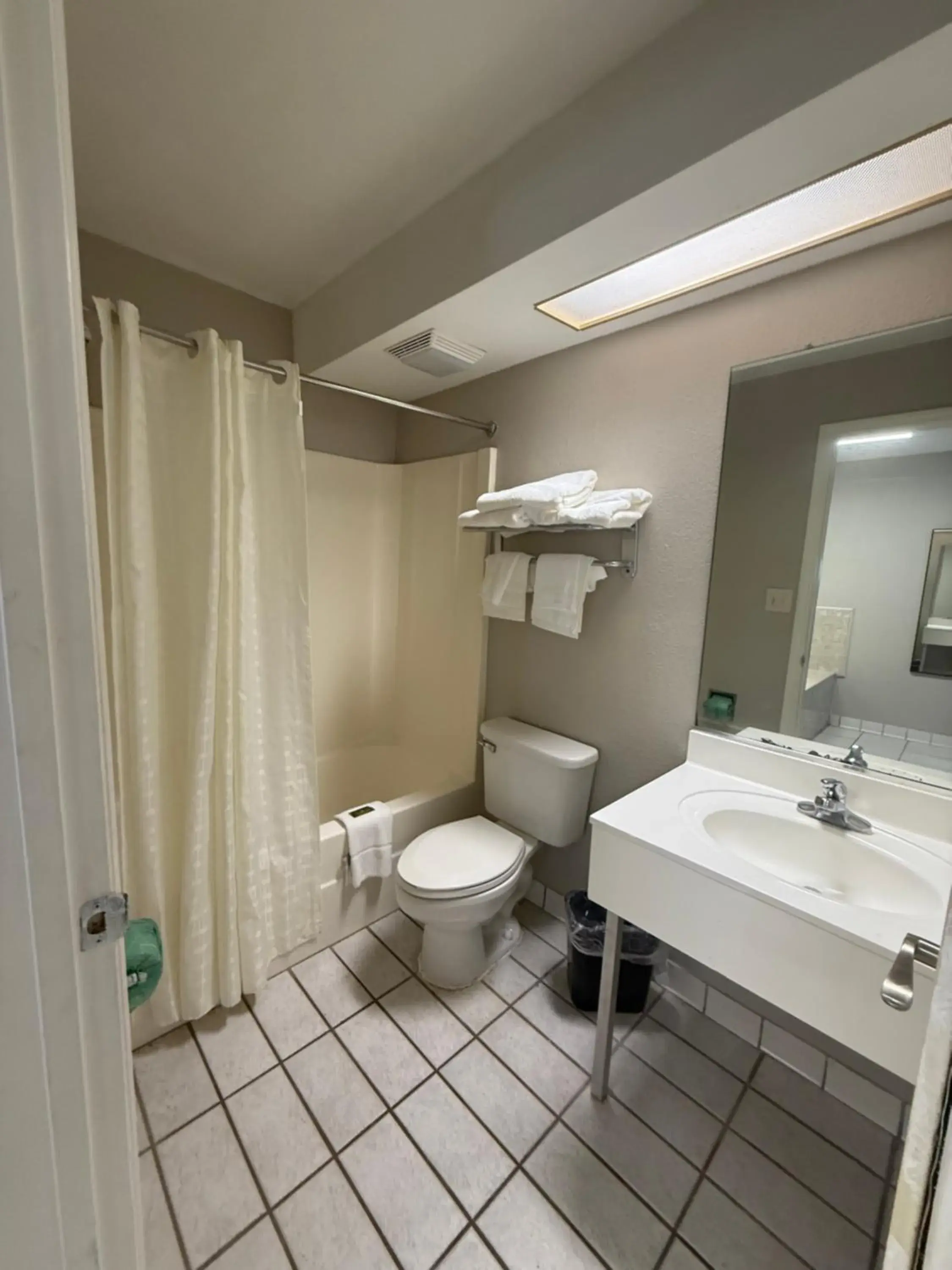 Queen Room with Two Queen Beds - Smoking in Country Hearth Inn & Suites Augusta Queen Room with Two Queen Beds - Smoking in Country Hearth Inn & Suites Augusta