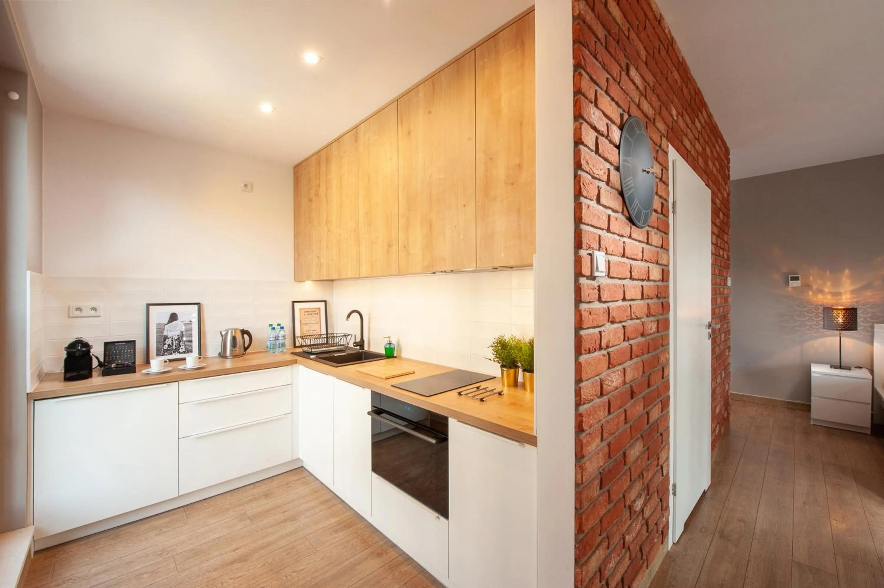 Coffee/tea facilities in Browar Lubicz Residence