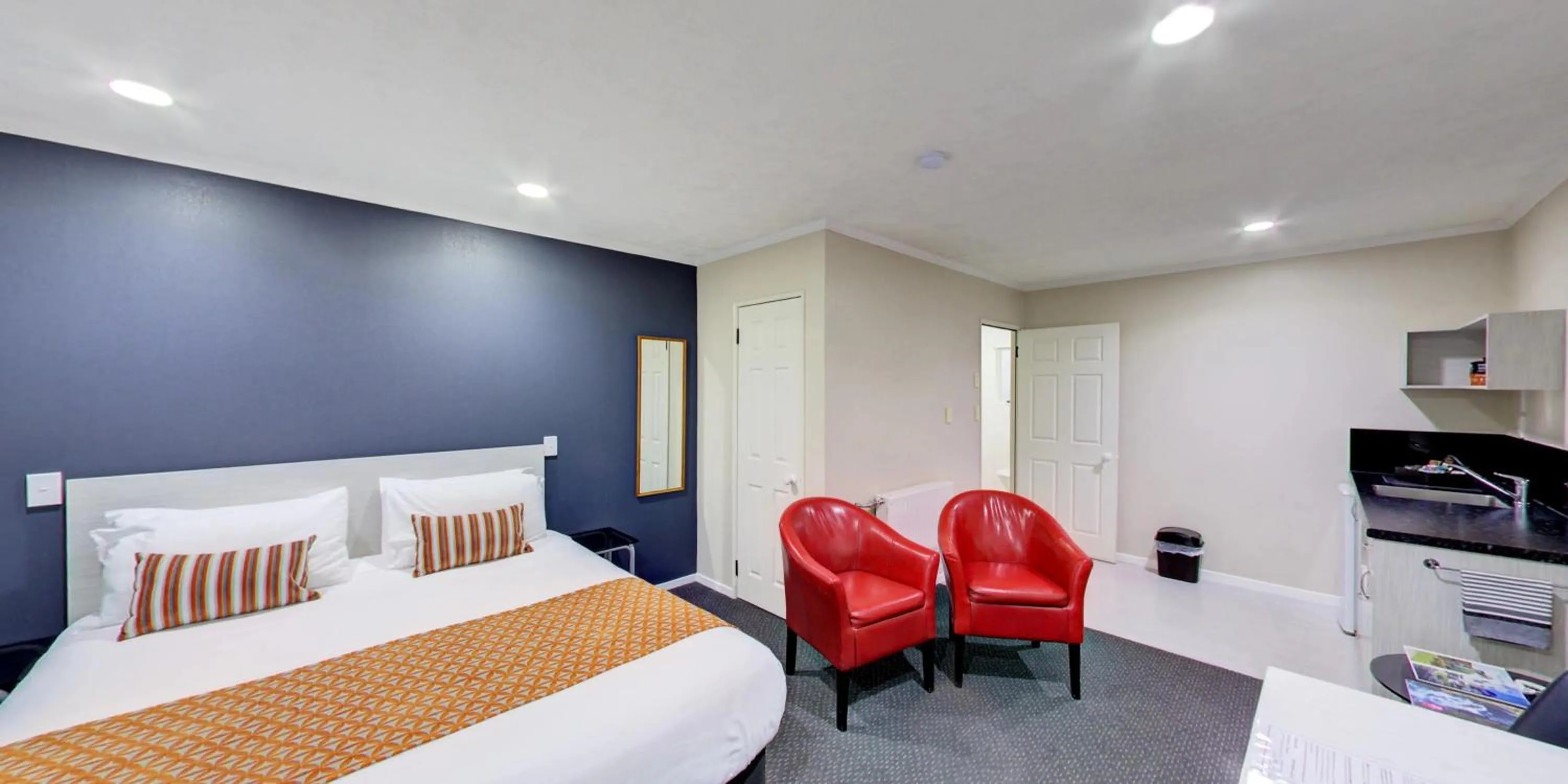 Bed in Capri on Fenton