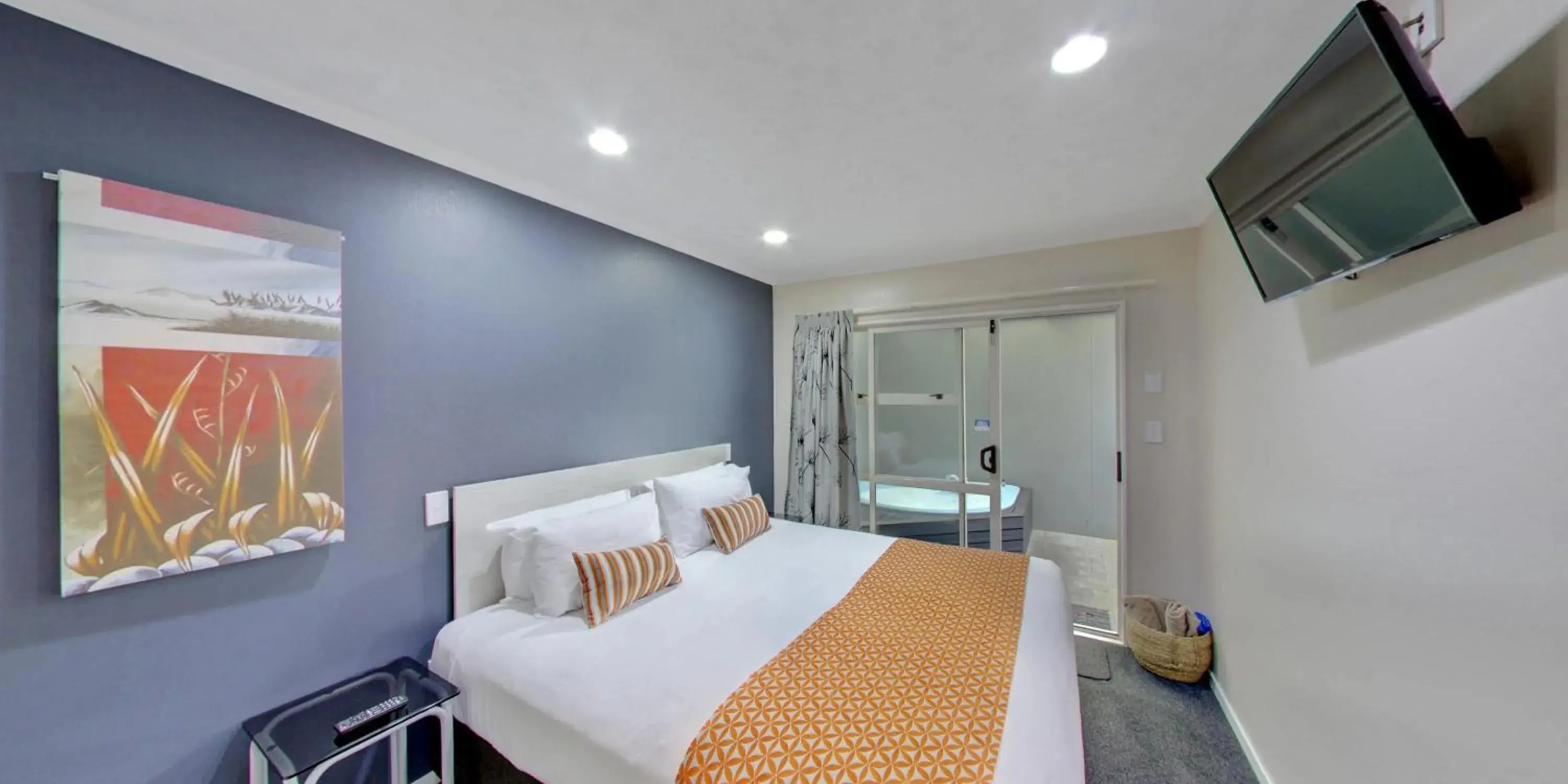 One-Bedroom Suite in Capri on Fenton One-Bedroom Suite in Capri on Fenton