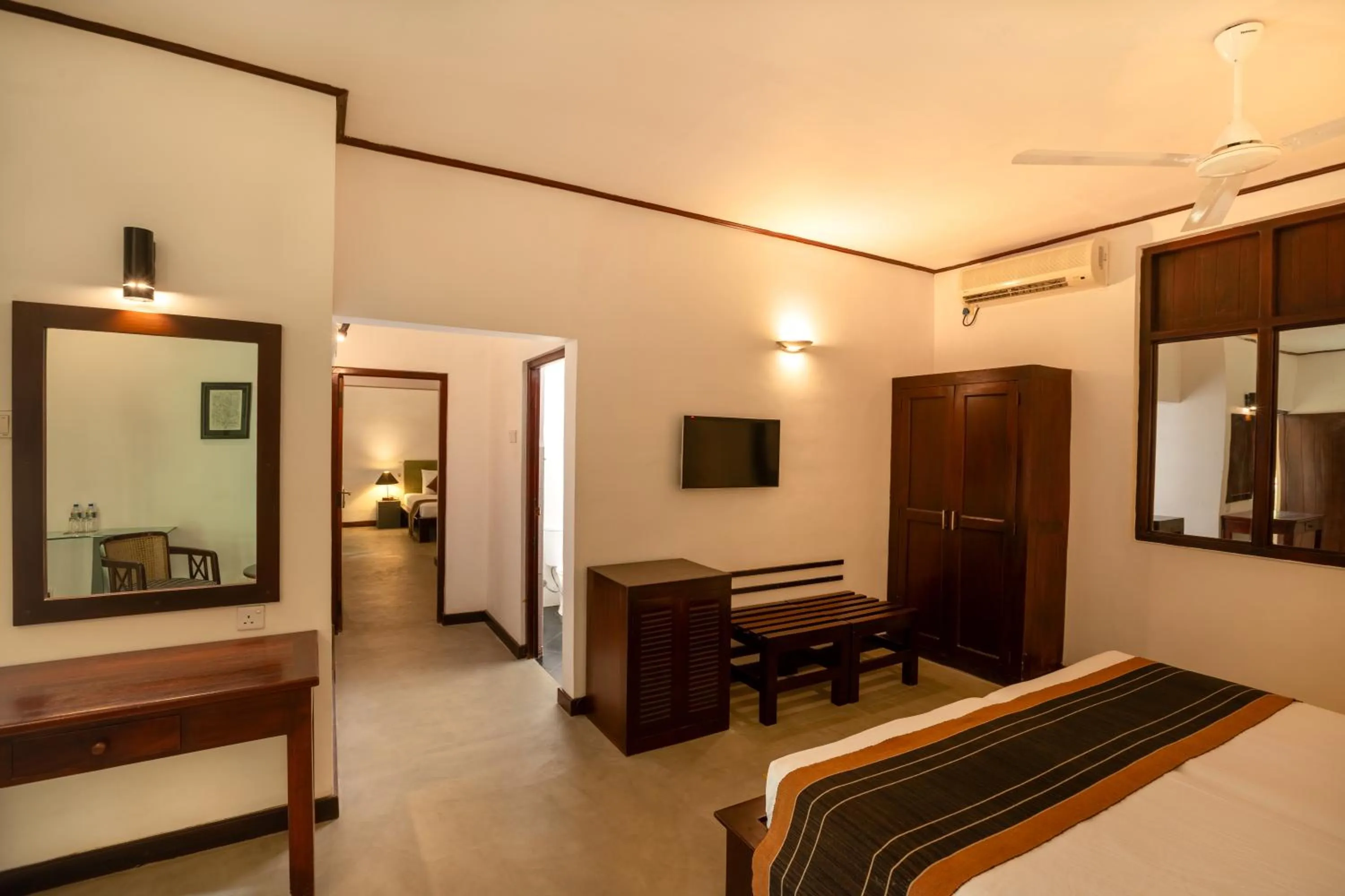 Property building, Bed in Kassapa Lions Rock