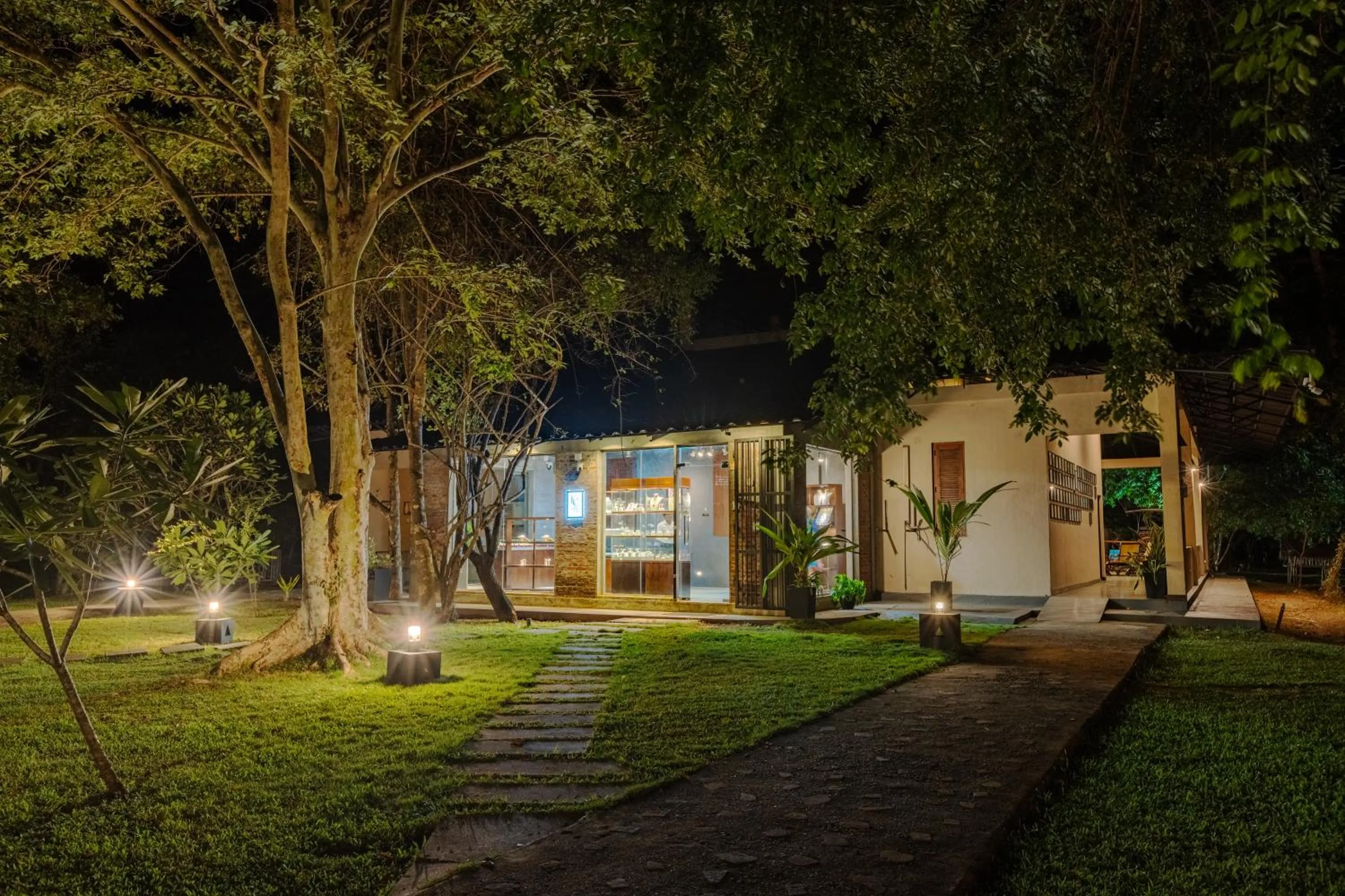 Property building in Kassapa Lions Rock