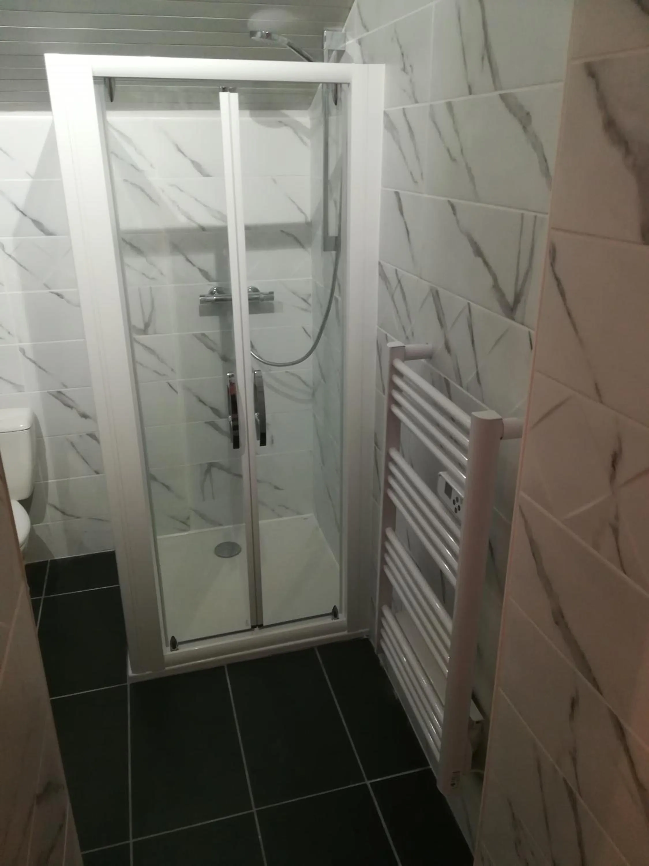 Bathroom in Chez Herveline Le Fer - Chambres et table d'hôtes