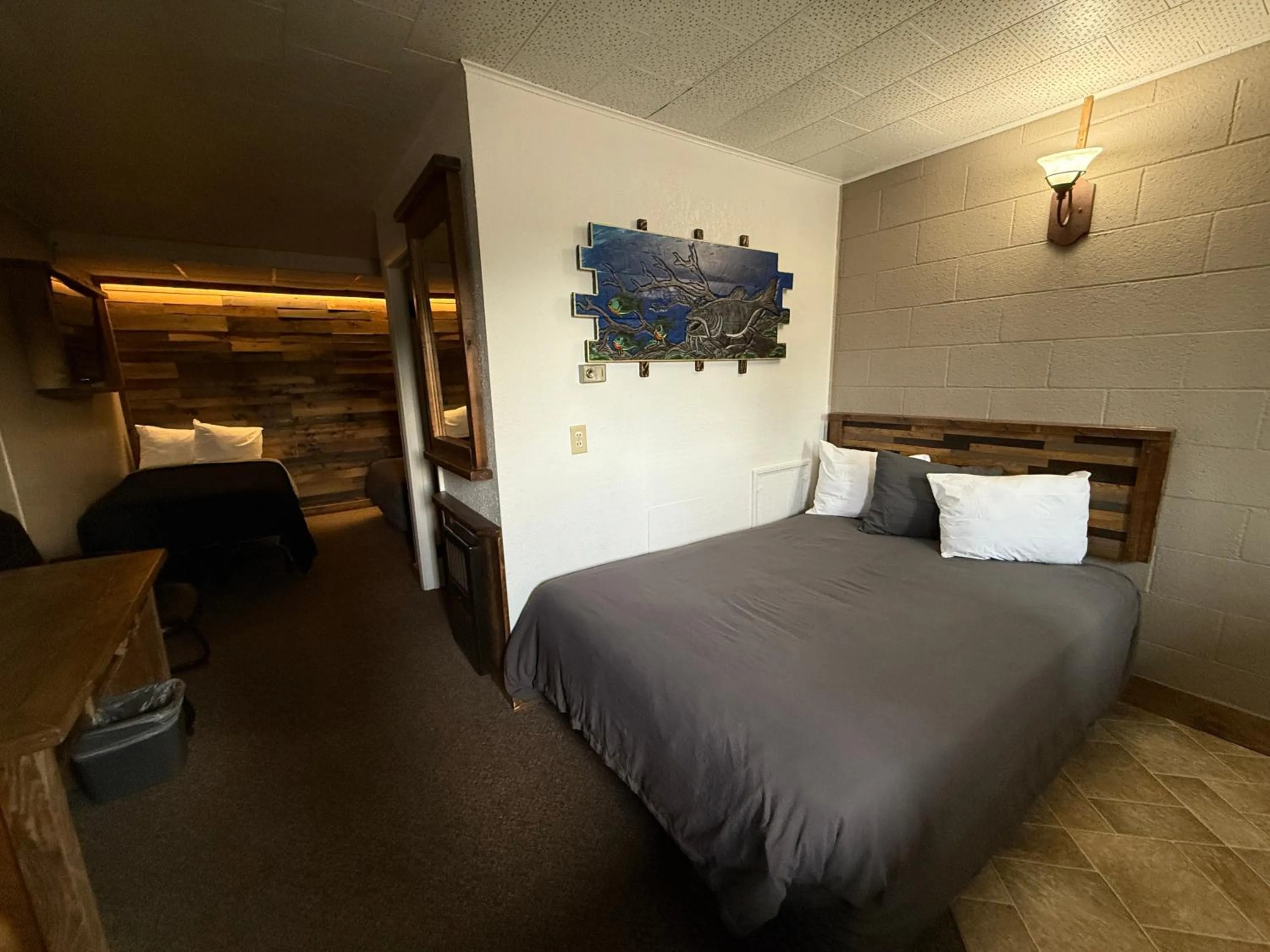 Bedroom, Bed in Hotel O Bel Aire Chamberlain SD I 90