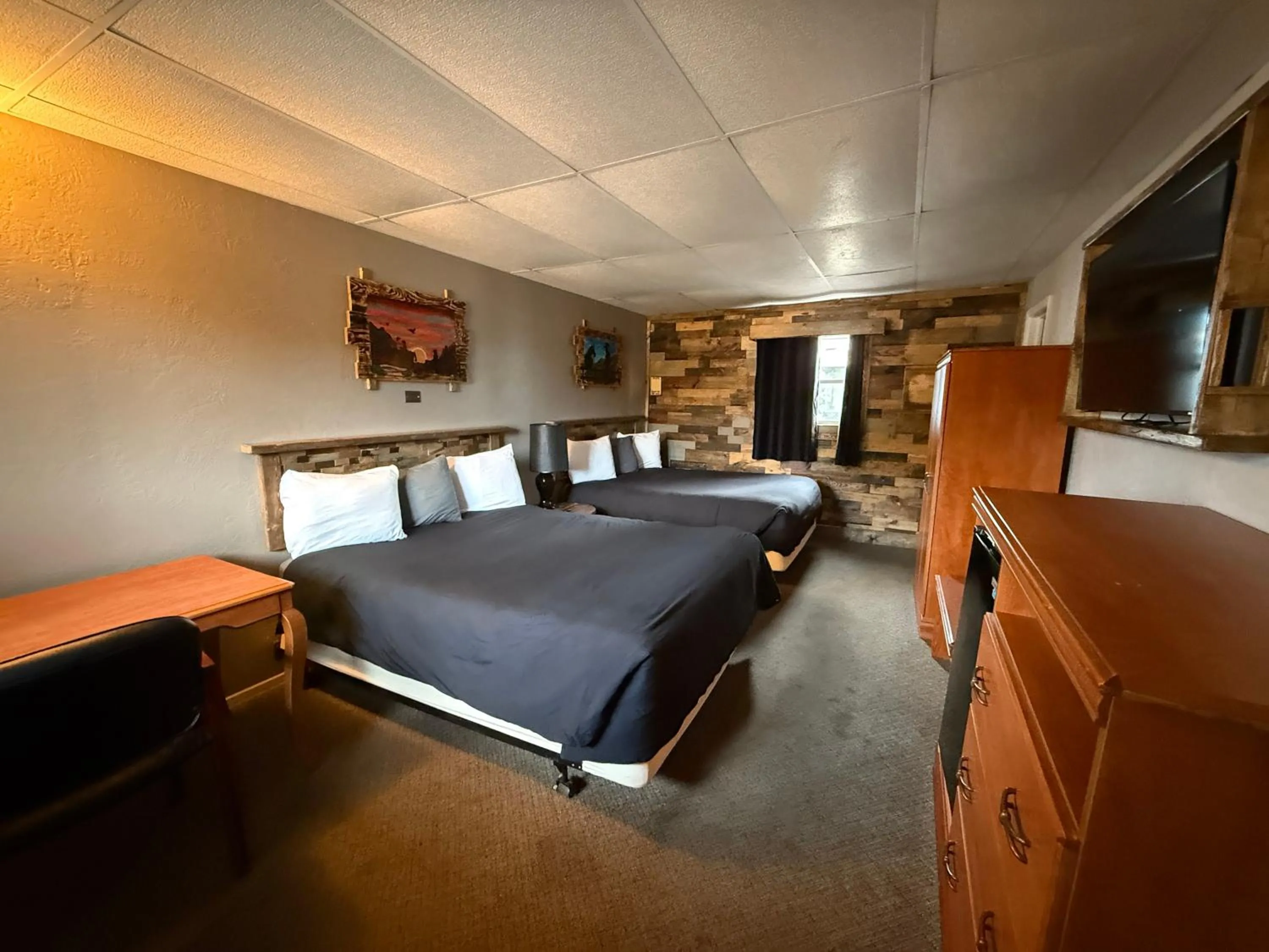 Bedroom, Bed in Hotel O Bel Aire Chamberlain SD I 90