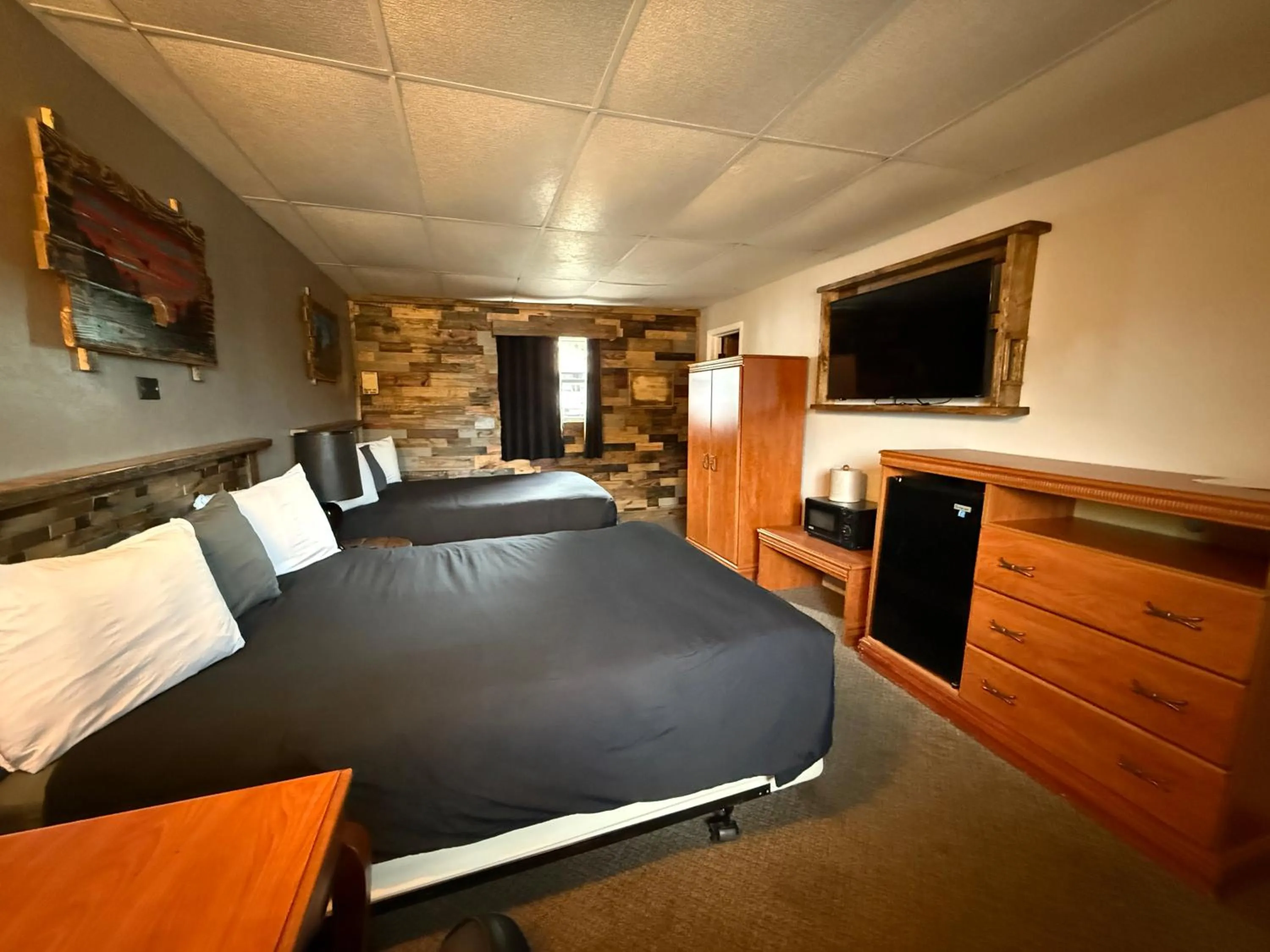 Bedroom, Bed in Hotel O Bel Aire Chamberlain SD I 90