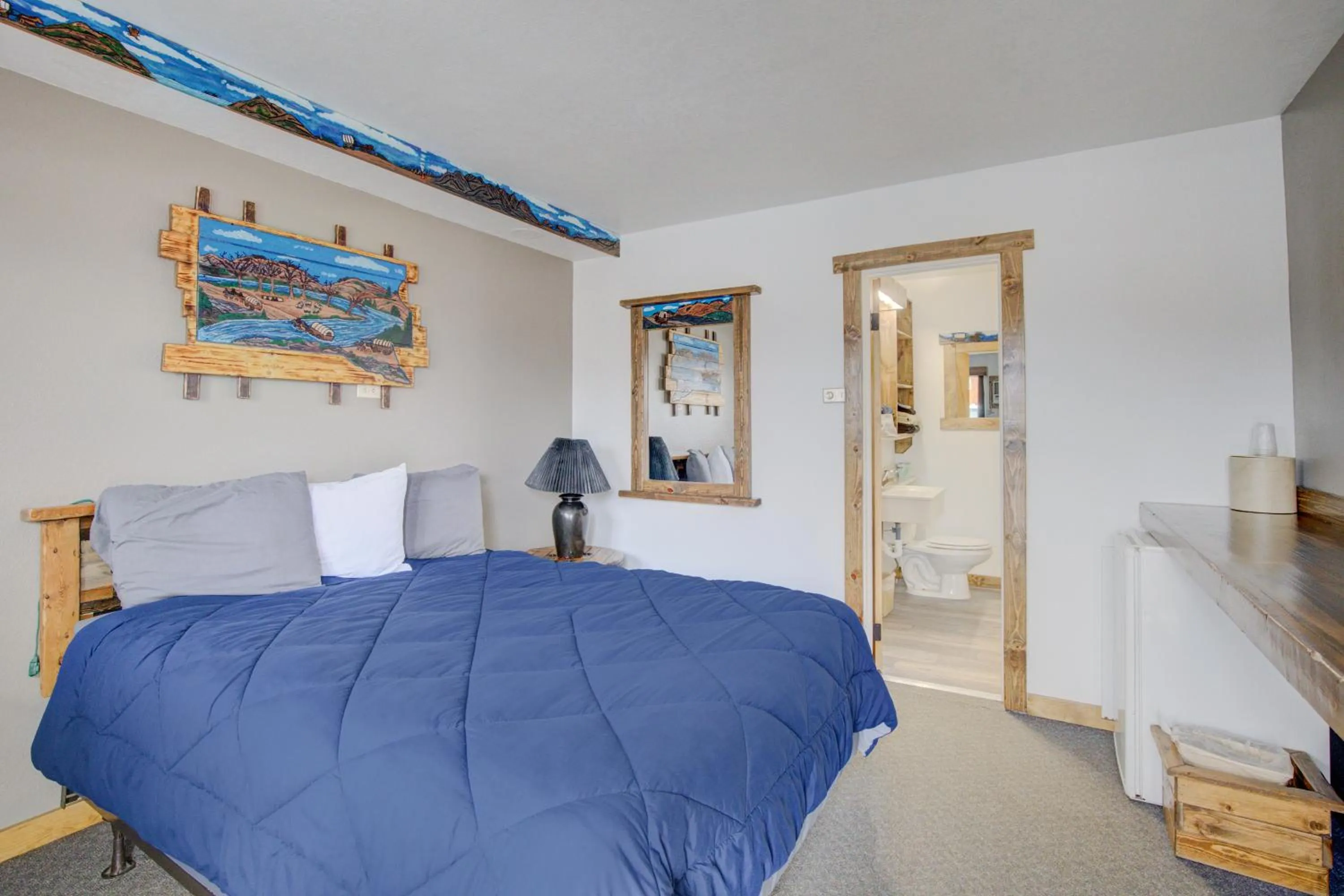 Bedroom, Bed in Bel Aire Motel Chamberlain Near Missouri River I 90