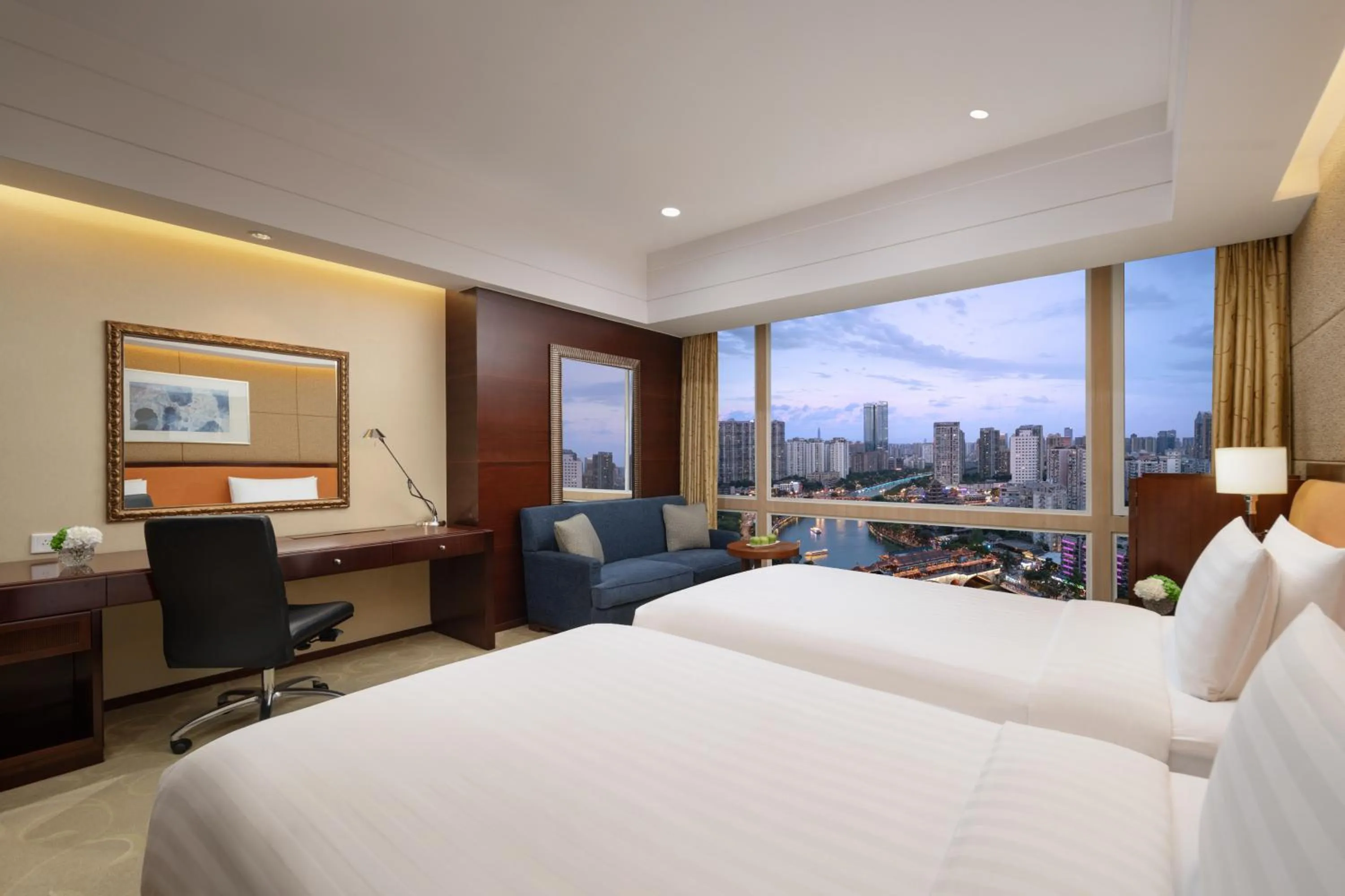 Bedroom, Bed in Shangri-La Chengdu