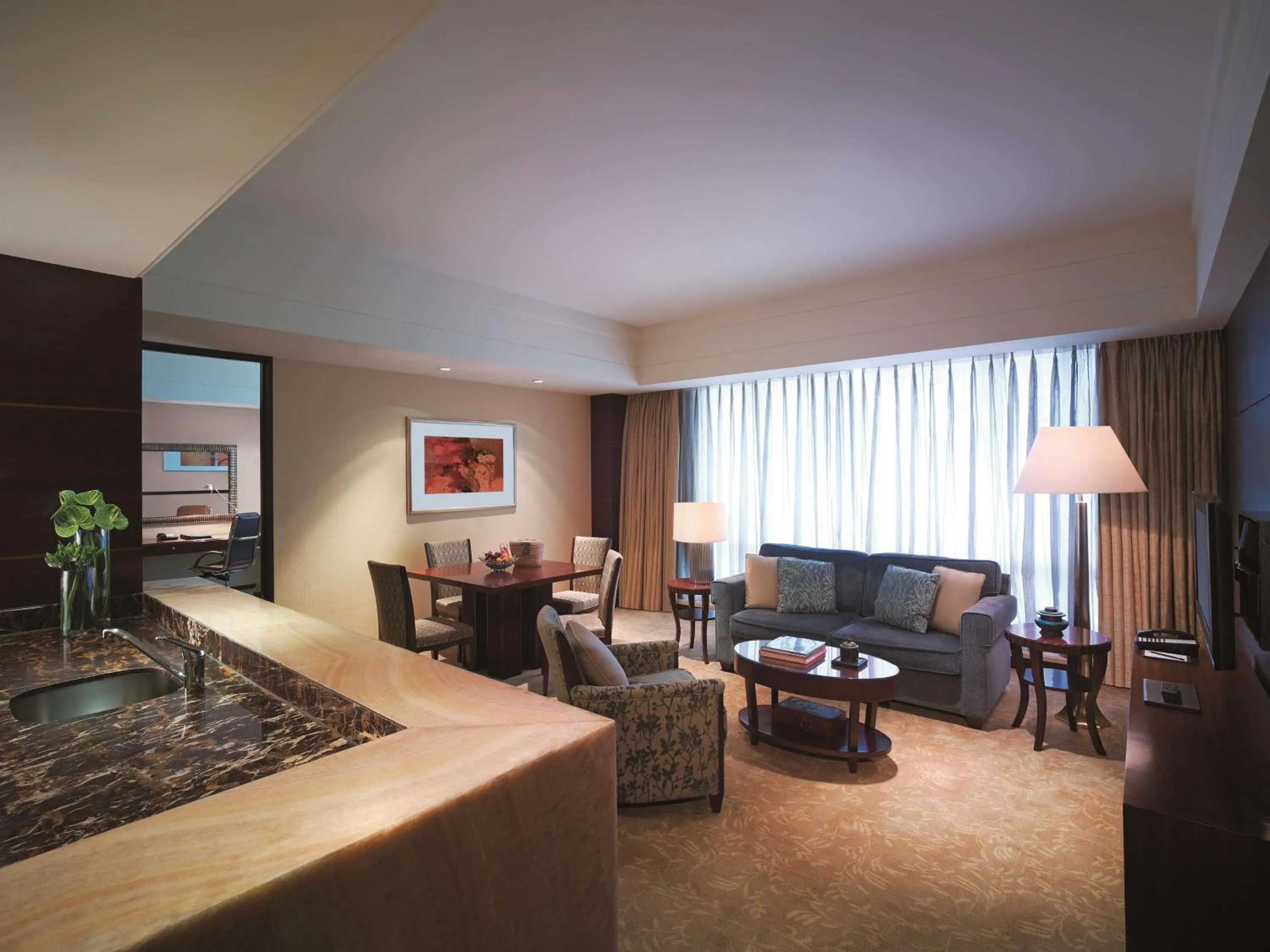 Photo of the whole room in Shangri-La Chengdu