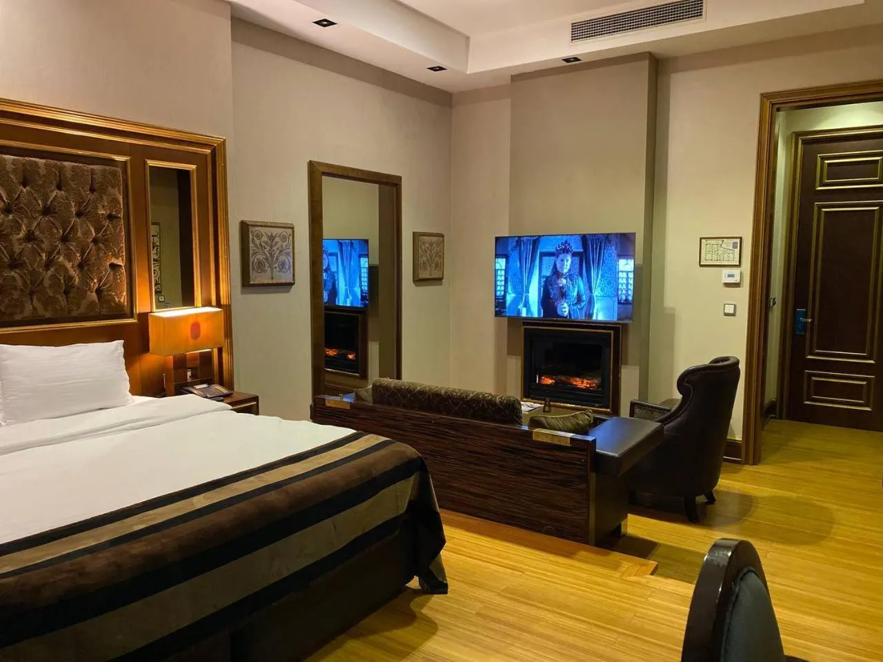 People, Bed in Sultan Inn Boutique Hotel