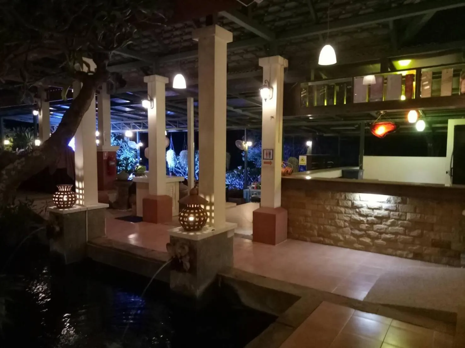 Lounge or bar in Lilawalai Resort