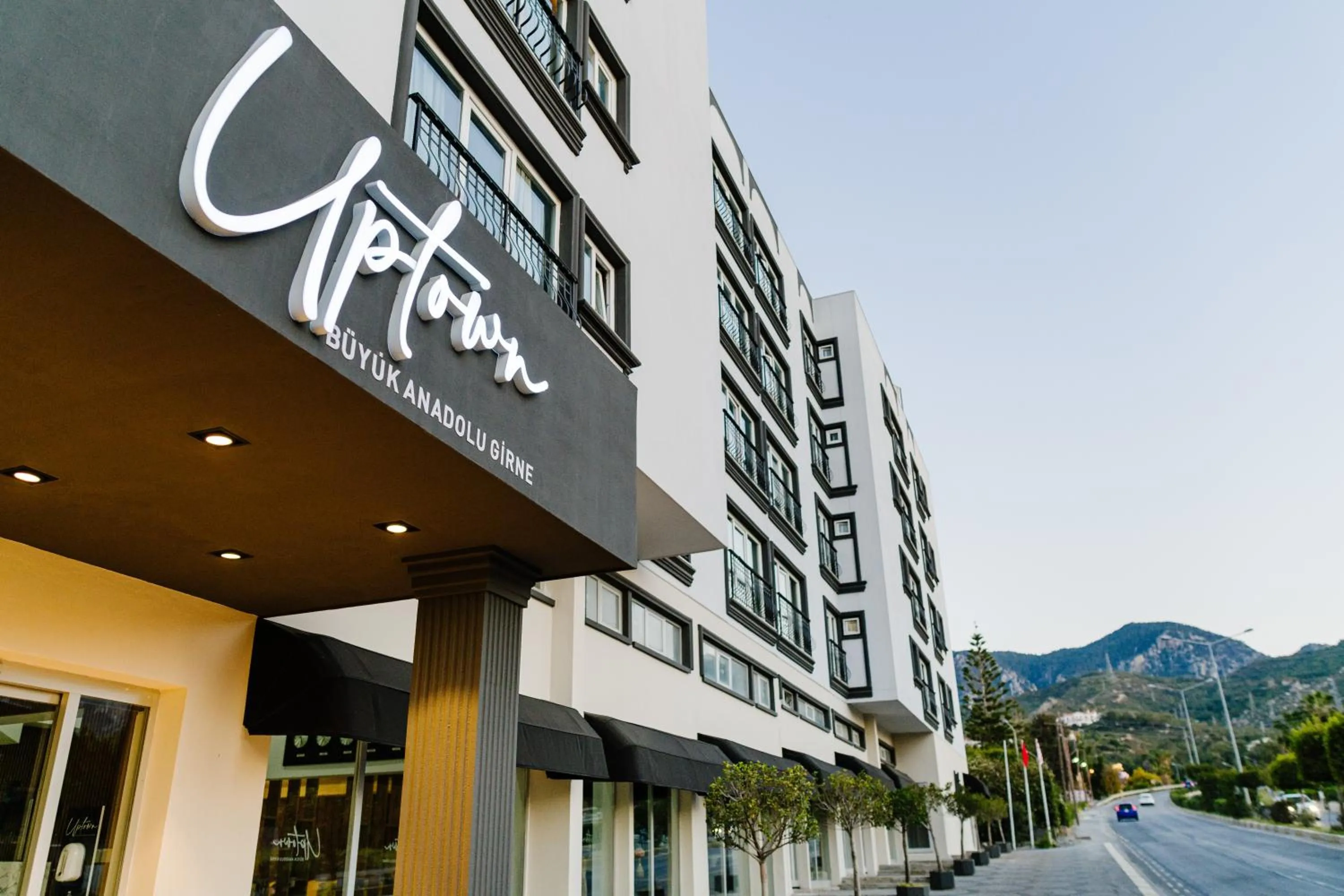 UPTOWN Büyük Anadolu Girne Hotel