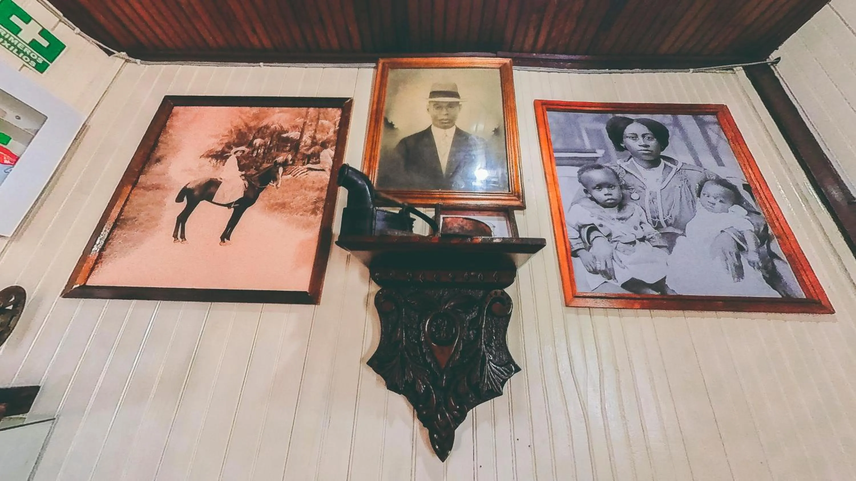 Decorative detail in Posada Nativa Miss Trinie