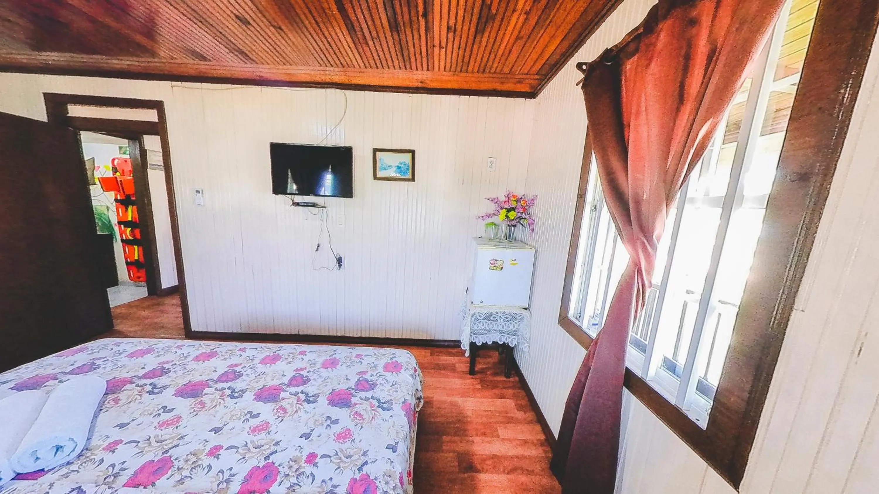 TV and multimedia, Bed in Posada Nativa Miss Trinie