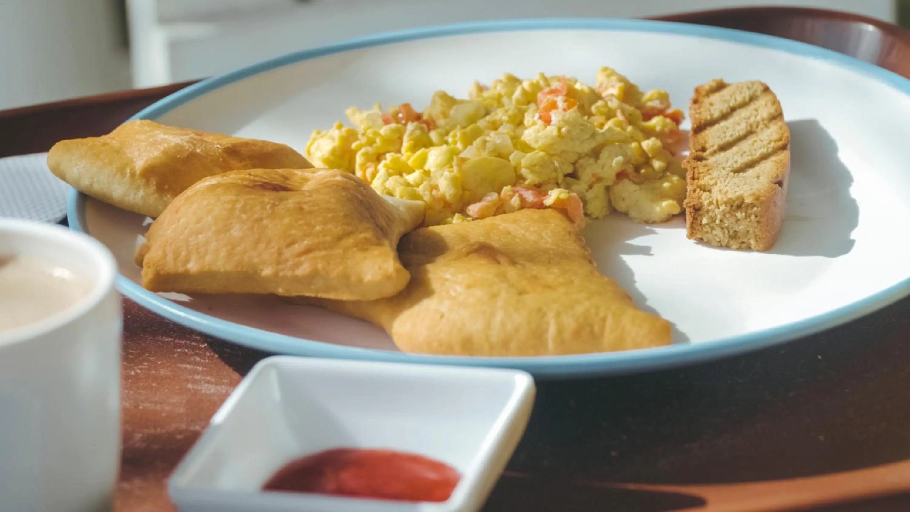 Breakfast in Posada Nativa Miss Trinie