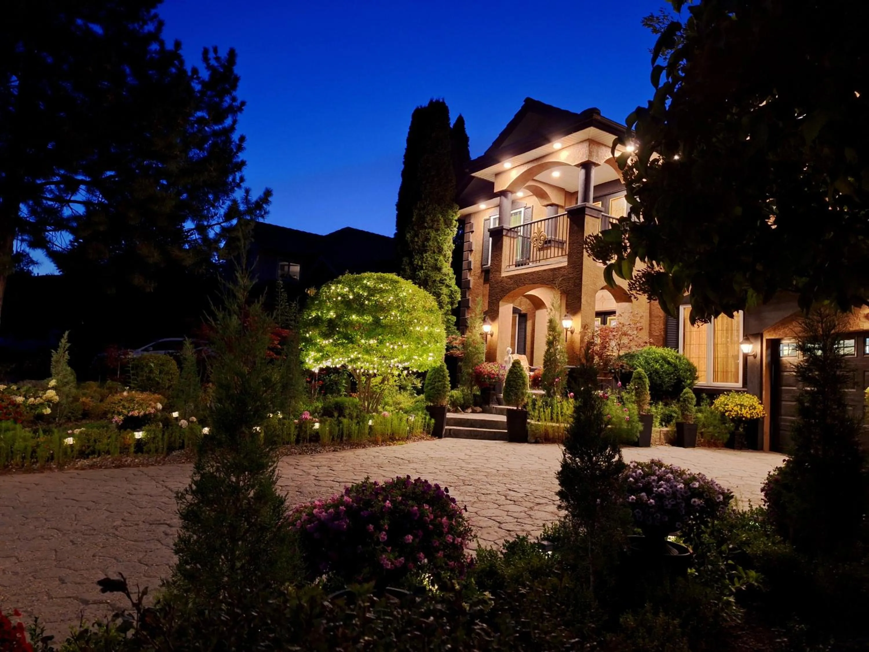 Property building in Villa Bellissimo FranTalia - Néo-Classical Résidence & Galleriséum