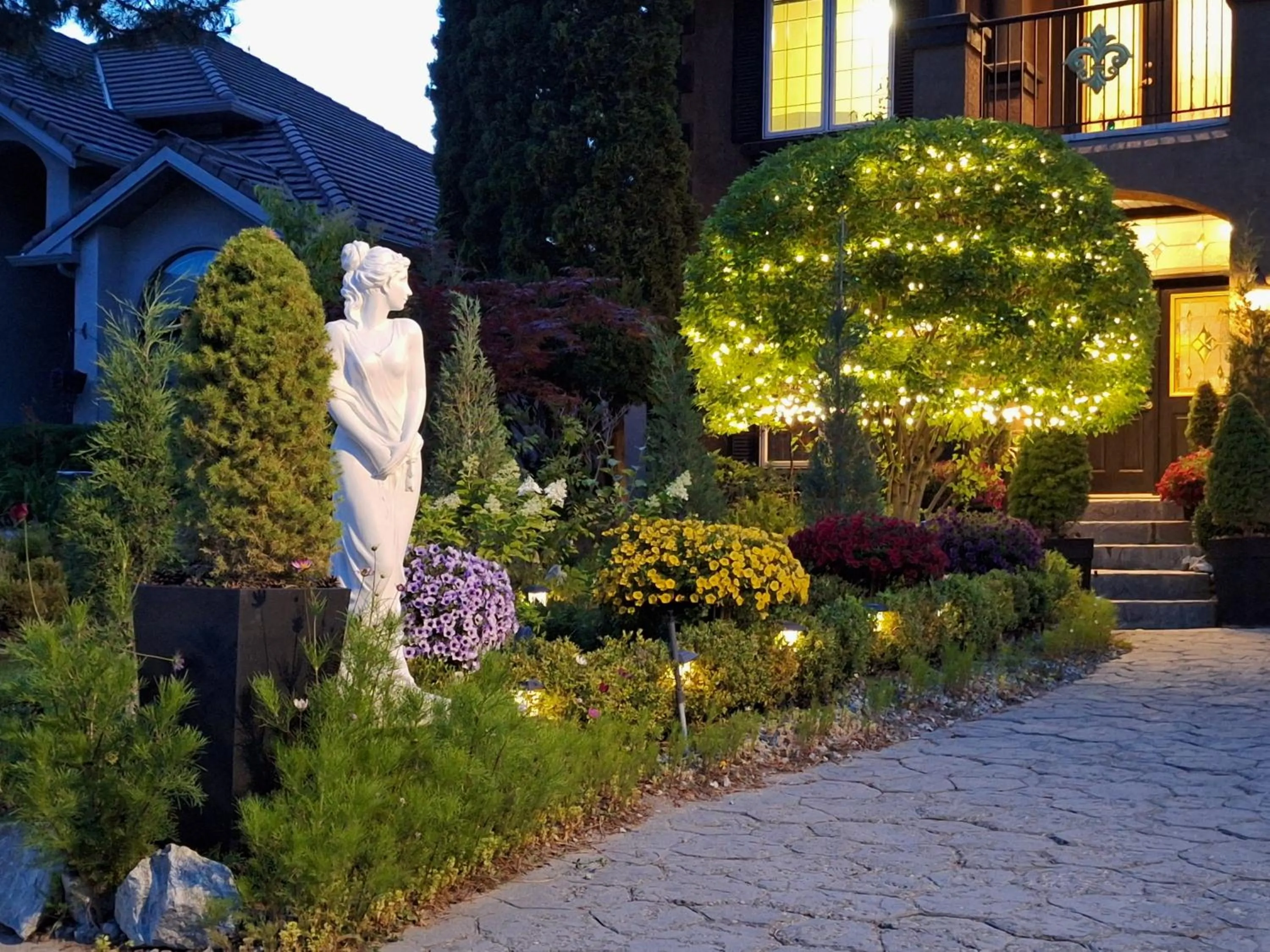 Property building in Villa Bellissimo FranTalia - Néo-Classical Résidence & Galleriséum