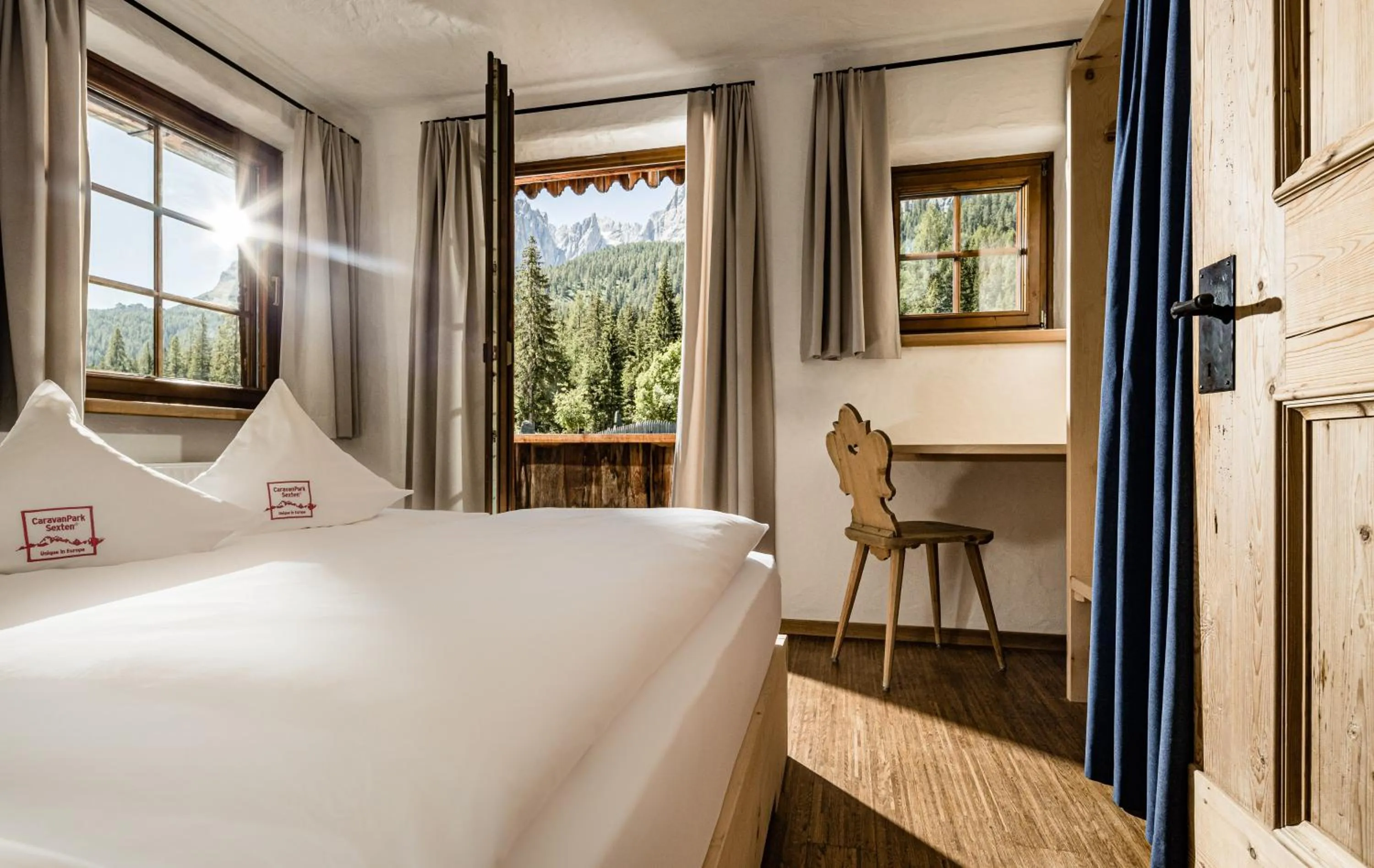 Balcony/Terrace, Bed in Mountain Resort Patzenfeld