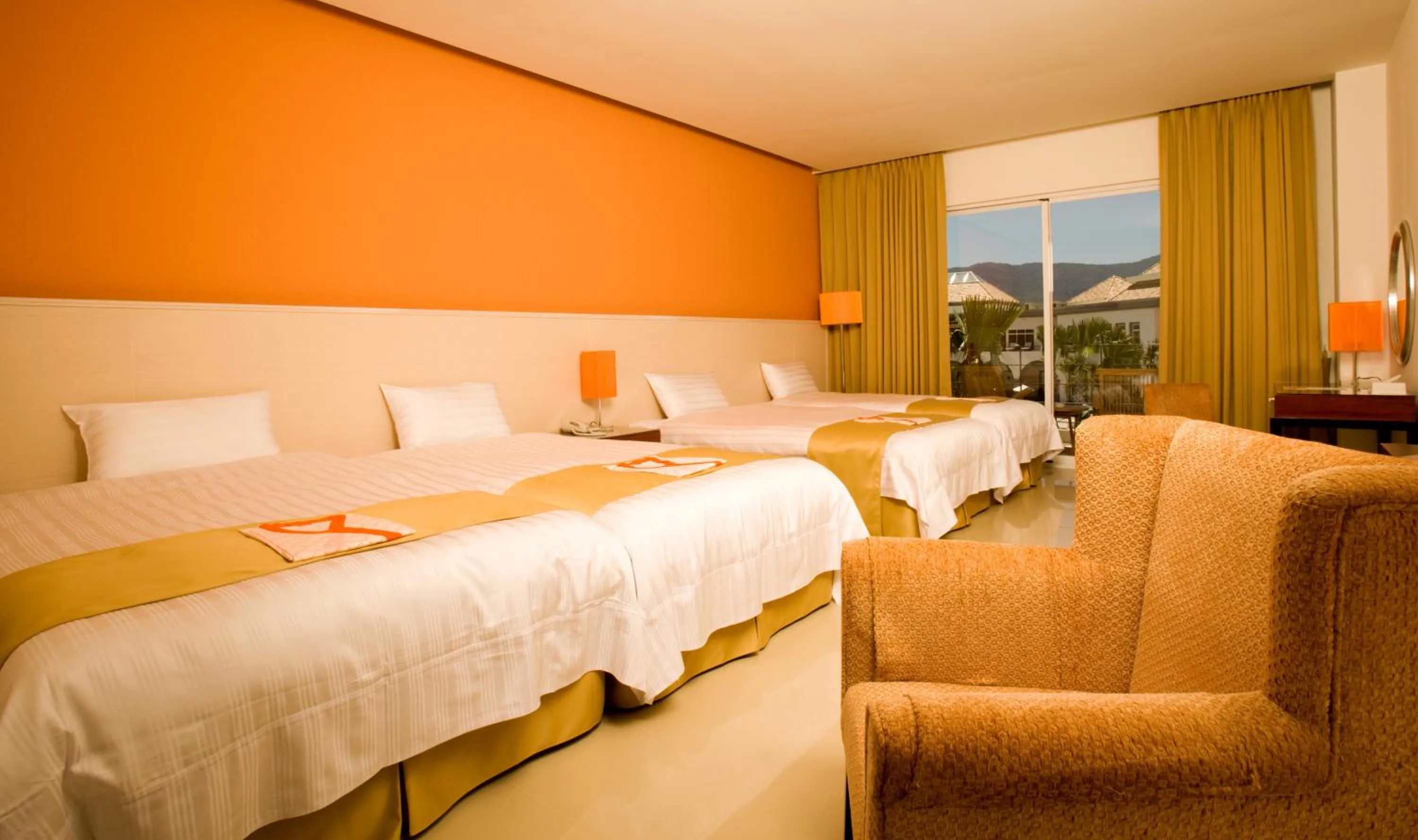 Bedroom, Bed in Papago International Resort