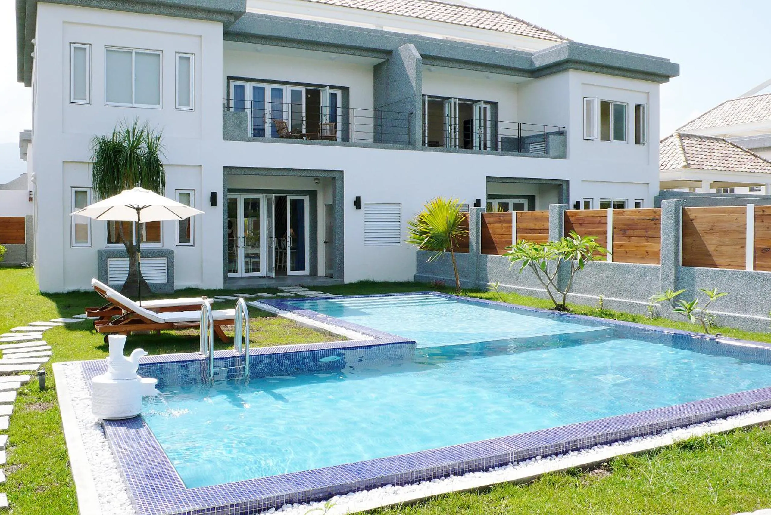 Swimming pool in Papago International Resort