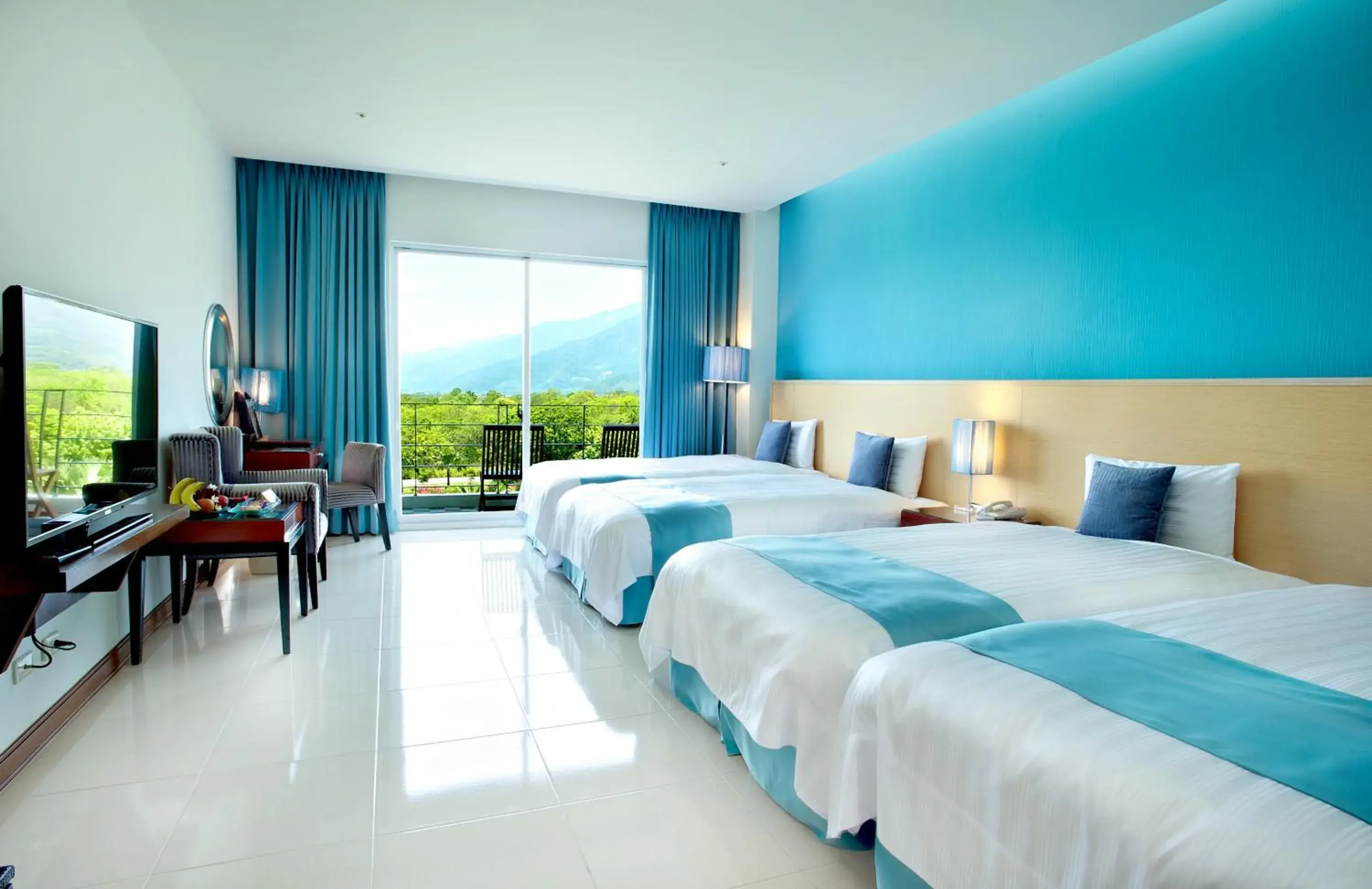 Classic Quadruple Room in Papago International Resort Classic Quadruple Room in Papago International Resort