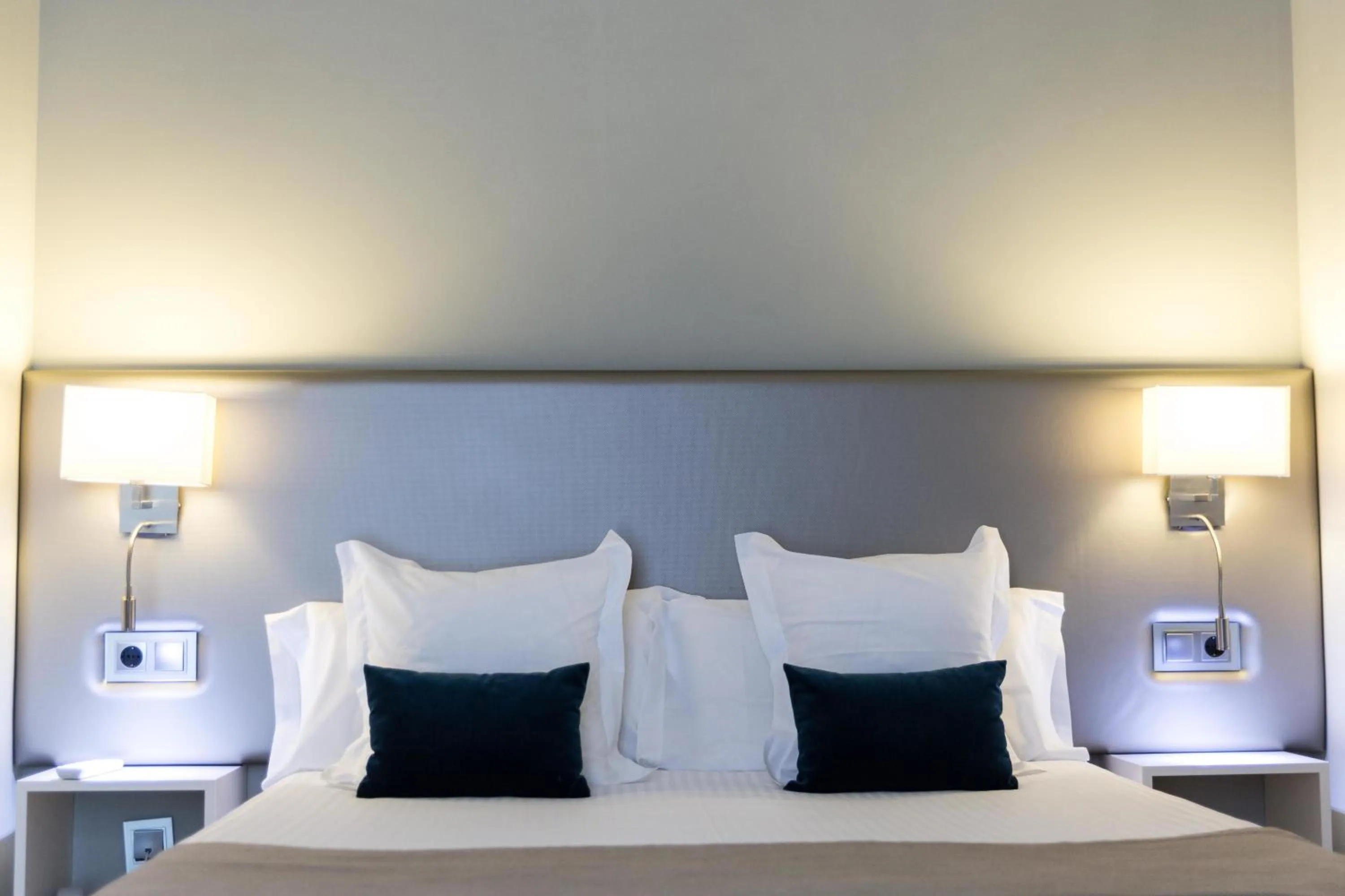 Bedroom, Bed in Tinas de Pechon